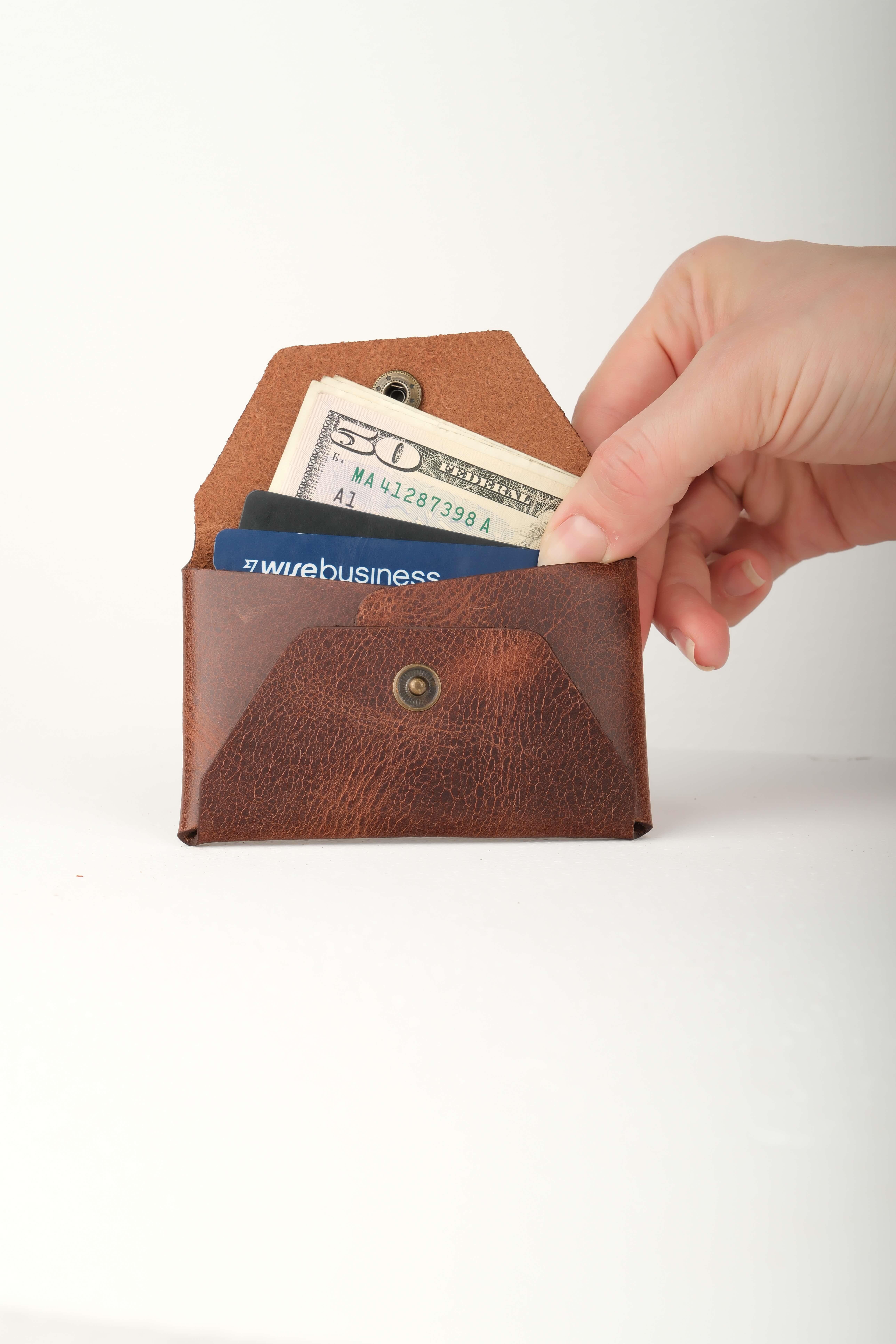 Clot Kahve Hakiki Deri Cüzdan Kartlık SecureVaultCüzdan&Kartlık KonseptWATCHOFROYALSecureVaultClot Kahve Hakiki Deri Cüzdan Kartlık SecureVault