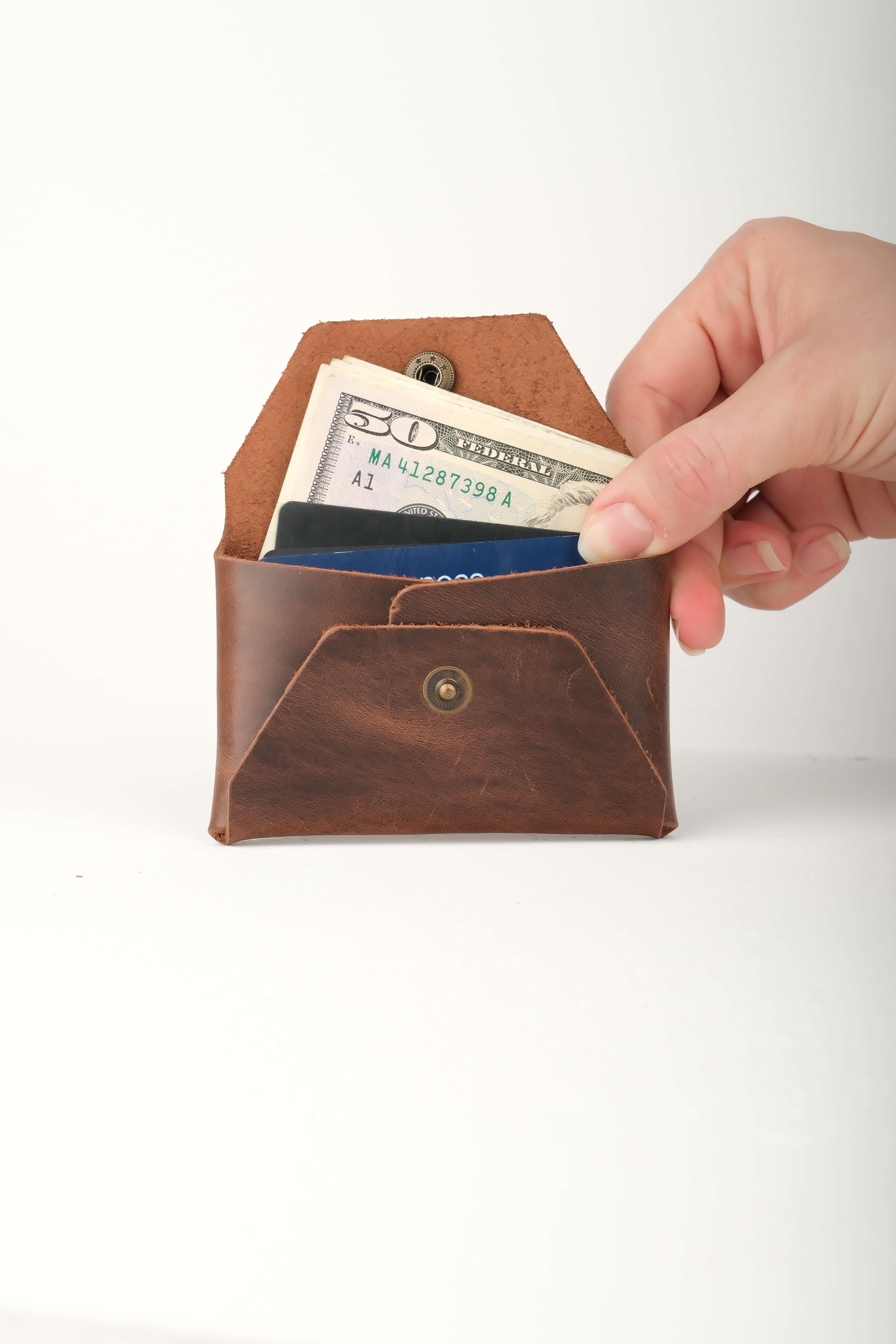 Dubln Kahve Hakiki Deri Cüzdan Kartlık SecureVaultCüzdan&Kartlık KonseptWATCHOFROYALSecureVaultDubln Kahve Hakiki Deri Cüzdan Kartlık SecureVault