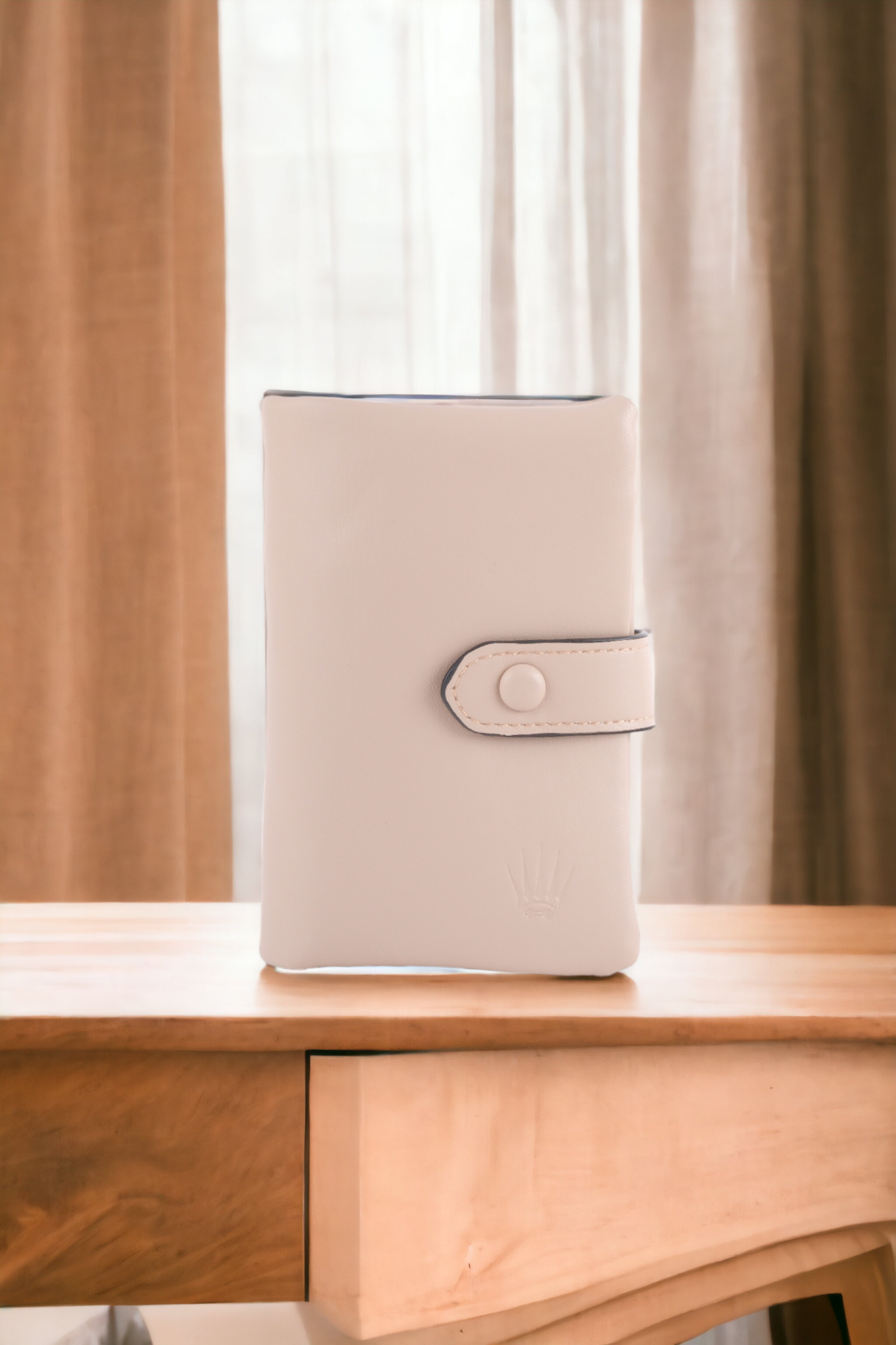 KREM KARTLIK VE CÜZDAN 6 ADET KART BÖLMELİ ÇITÇIT KİLİT SİSTEMLİ TASARIM CÜZDAN RODICAWALLET & CARDHOLDERWATCHOFROYALRODICAKREM KARTLIK VE CÜZDAN 6 ADET KART BÖLMELİ ÇITÇIT KİLİT SİSTEMLİ TASARIM CÜZDAN RODICA