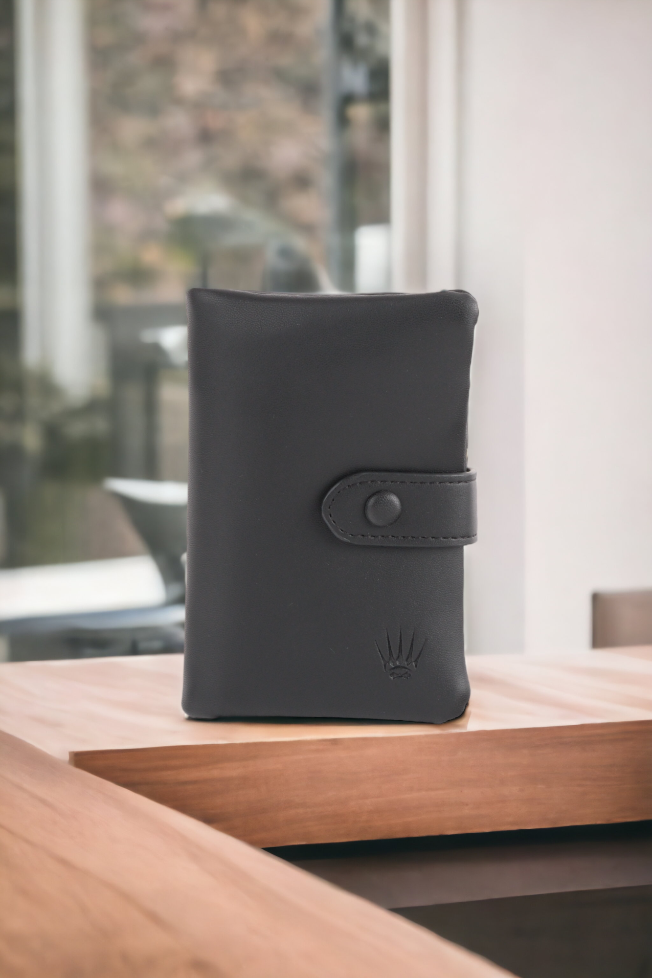 SİYAH KARTLIK VE CÜZDAN 6 ADET KART BÖLMELİ ÇITÇIT KİLİT SİSTEMLİ TASARIM CÜZDAN RODICAWALLET & CARDHOLDERWATCHOFROYALRODICASİYAH KARTLIK VE CÜZDAN 6 ADET KART BÖLMELİ ÇITÇIT KİLİT SİSTEMLİ TASARIM CÜZDAN RODICA