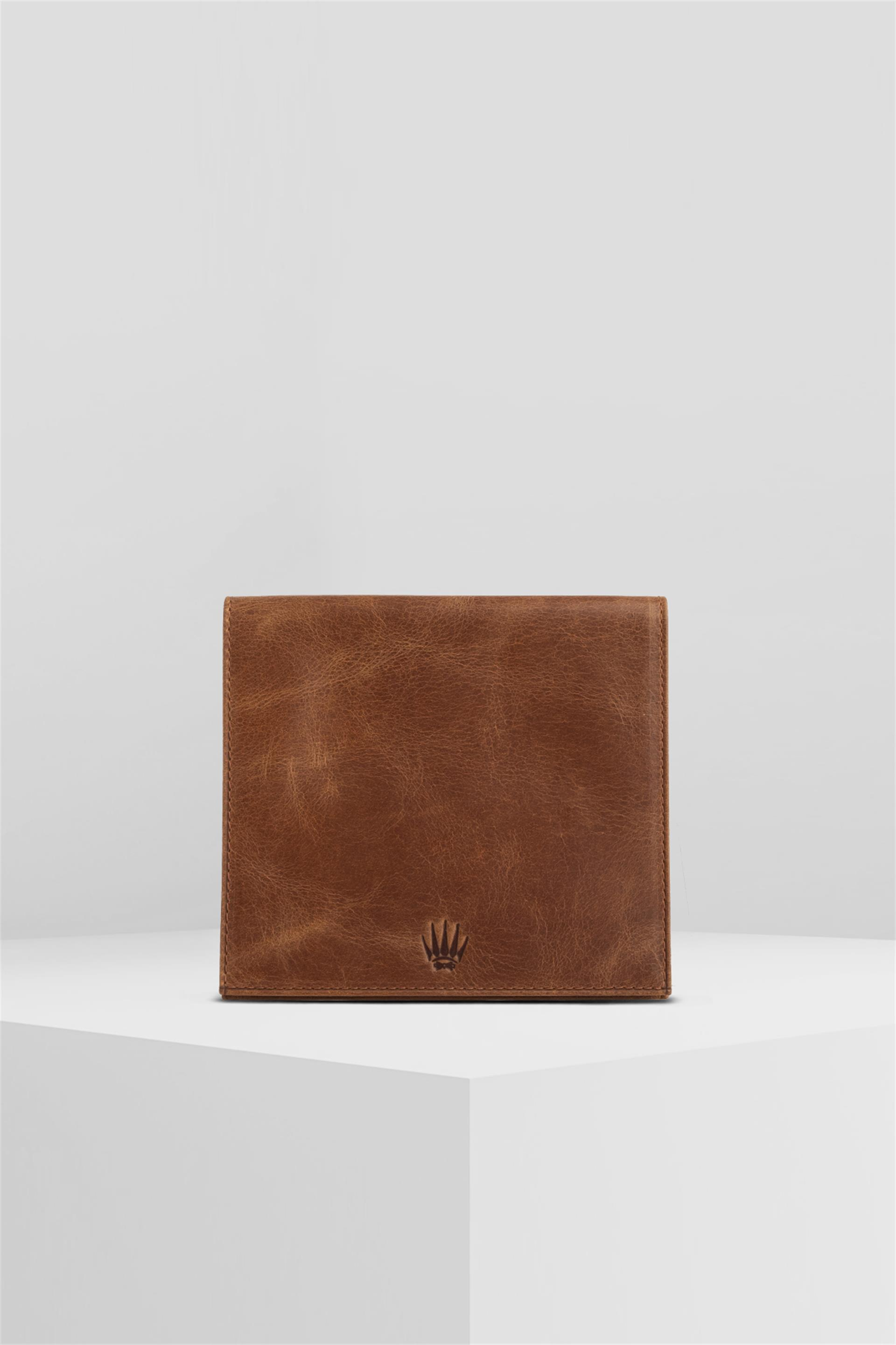 DERİ TÜTÜN KESESİ CRAZY TABACÜZDAN&KARTLIKWATCHOFROYALTÜTÜNKESCRZTABADERİ TÜTÜN KESESİ CRAZY TABA