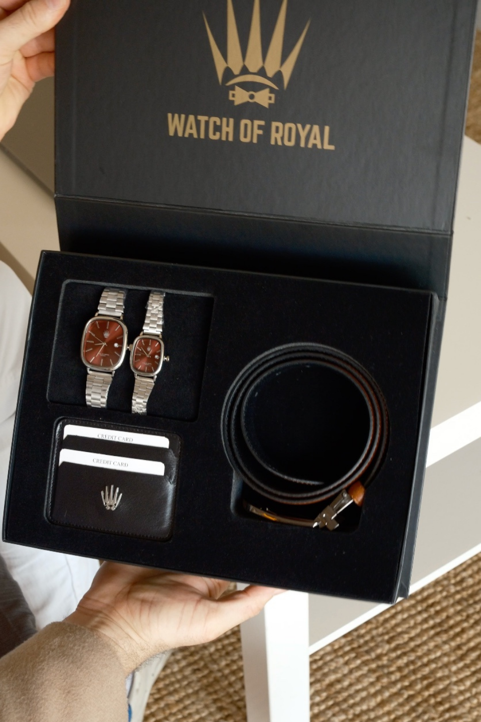 HEDİYE KUTUSU SİYAH 4'LÜ SET Efsane İndirimlerWATCHOFROYALKUTUHEDİYE KUTUSU SİYAH 4'LÜ SET 