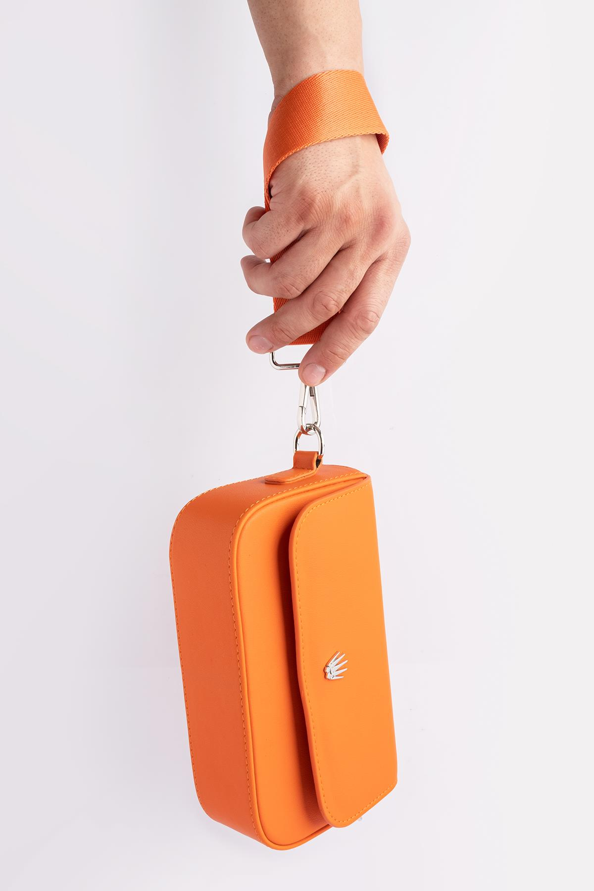 FLAP TURUNCU UNISEX EL ÇANTASIHANDBAGWATCHOFROYALFLAPFLAP TURUNCU UNISEX EL ÇANTASI