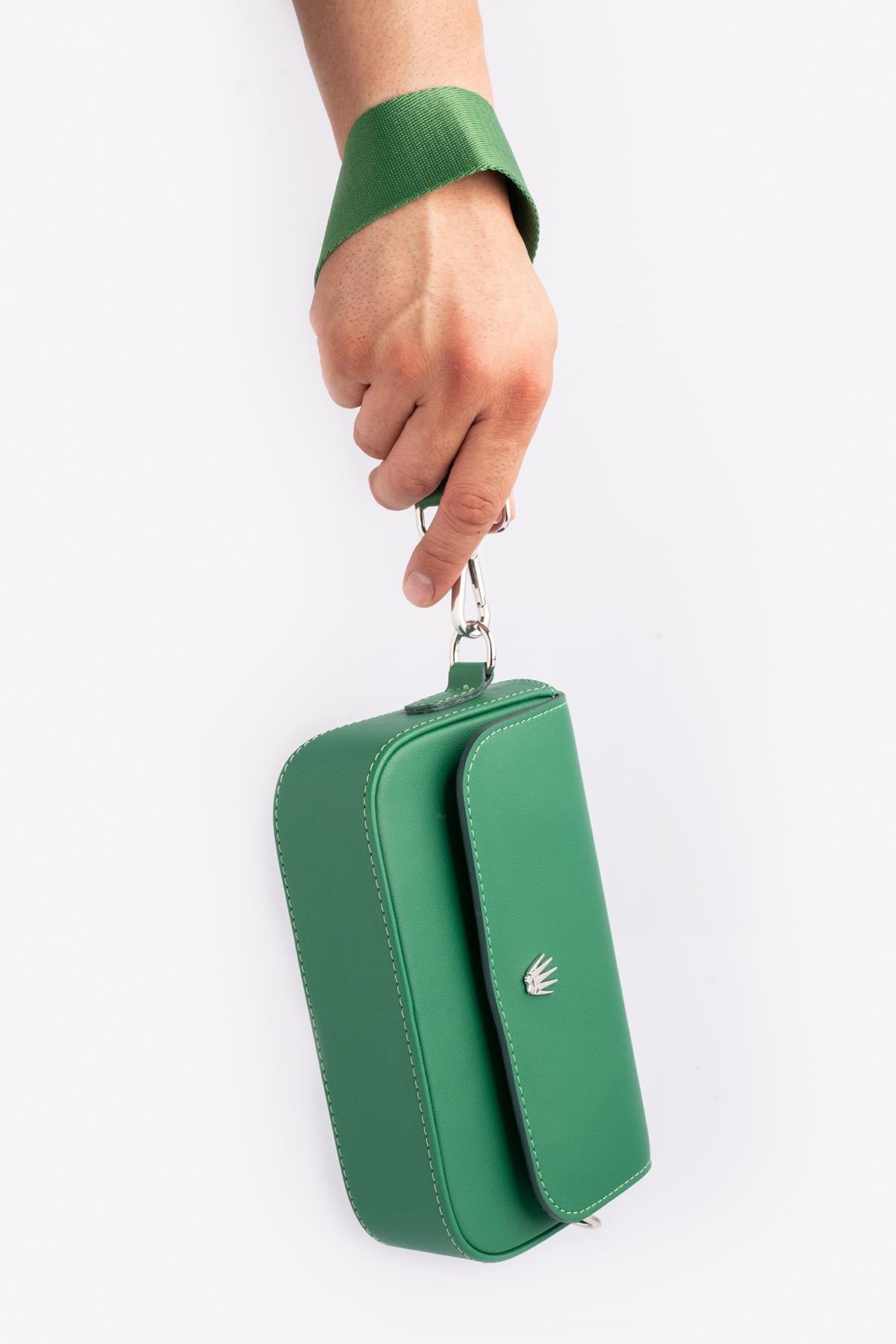 FLAP YEŞİL UNISEX EL ÇANTASIHANDBAGWATCHOFROYALFLAPFLAP YEŞİL UNISEX EL ÇANTASI