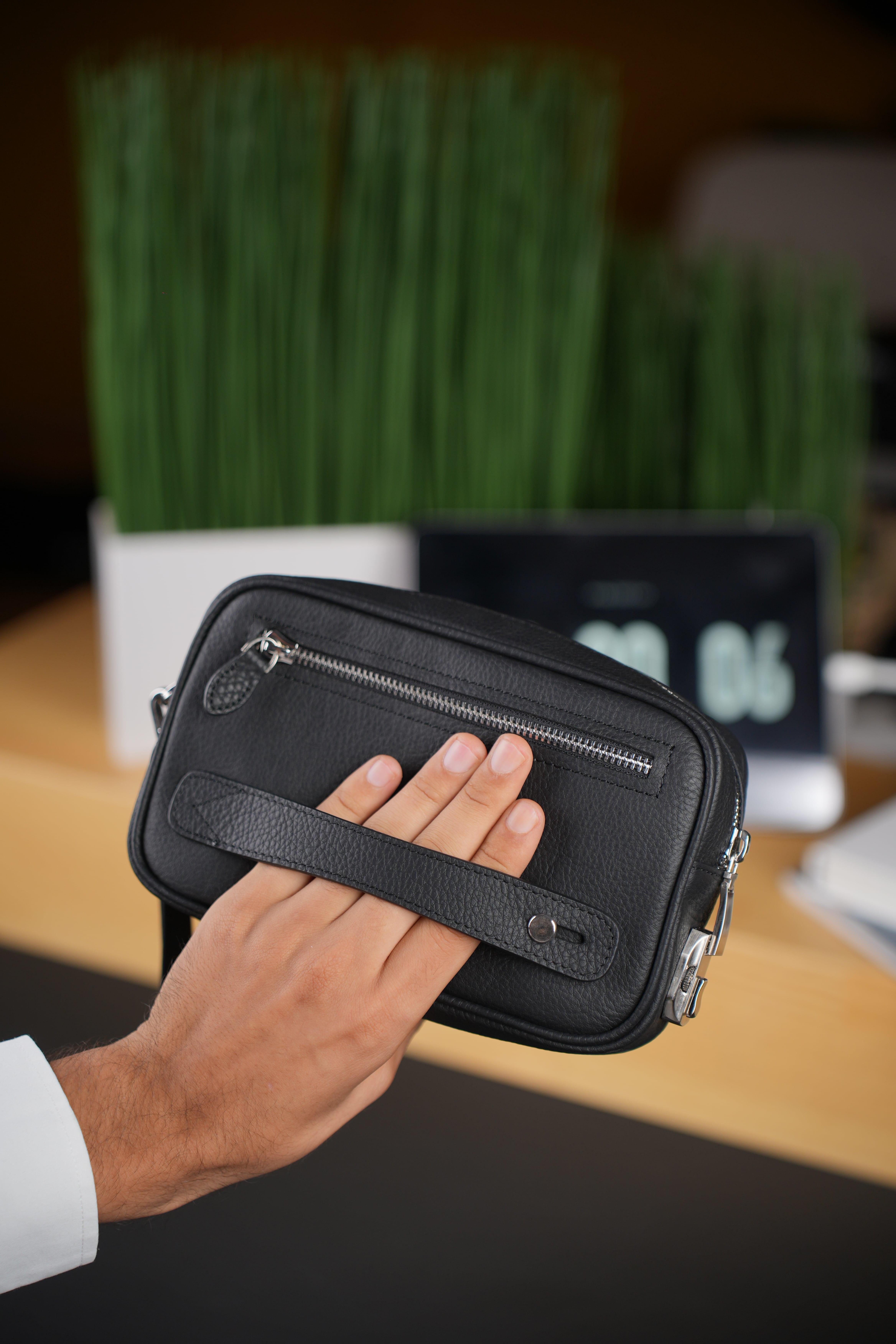 FOREST BLACK ŞİFRHANDİ GENUINE LEATHER HAND BAGHand BagWATCHOFROYALFRSTBLCKFOREST BLACK ŞİFRHANDİ GENUINE LEATHER HAND BAG