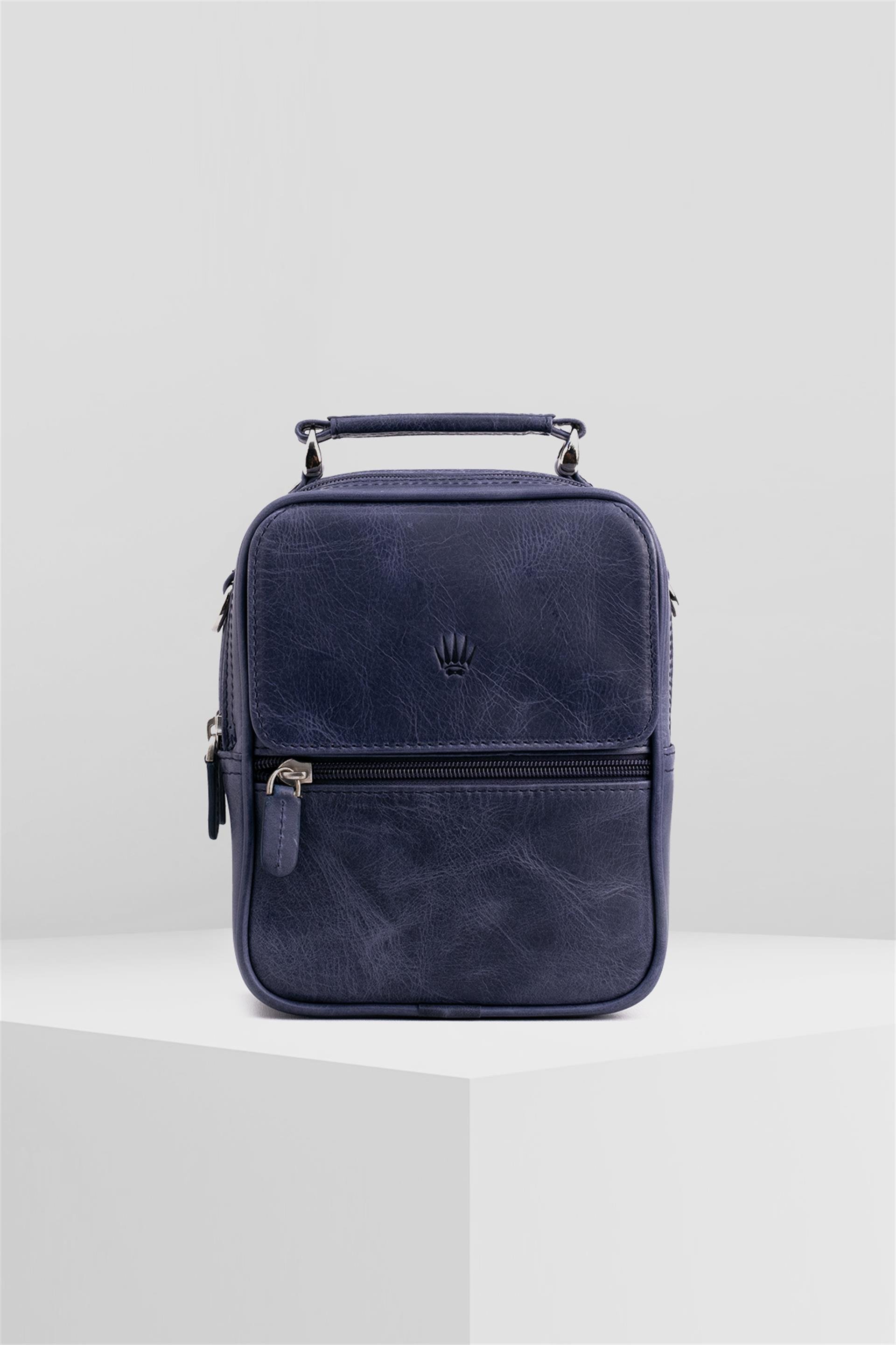 LINCOLN NAVY BLUE LEATHER PURSEHANDBAGWATCHOFROYALLICLNNVYBLUELINCOLN NAVY BLUE LEATHER PURSE