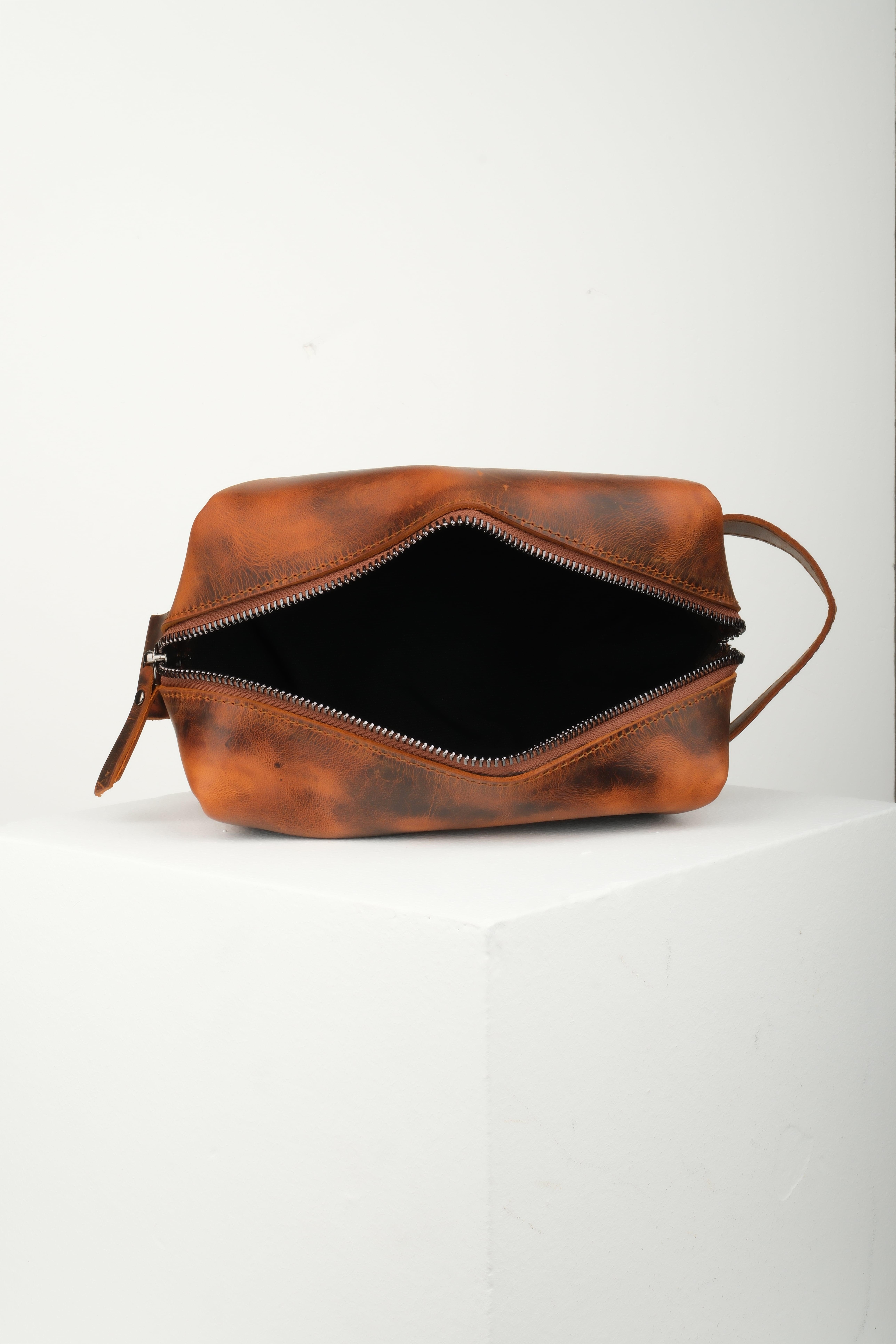 VEREV CRAZY TABA HAKİKİ DERİ EL ÇANTASIEl ÇantasıWATCHOFROYALVRVTBVEREV CRAZY TABA HAKİKİ DERİ EL ÇANTASI