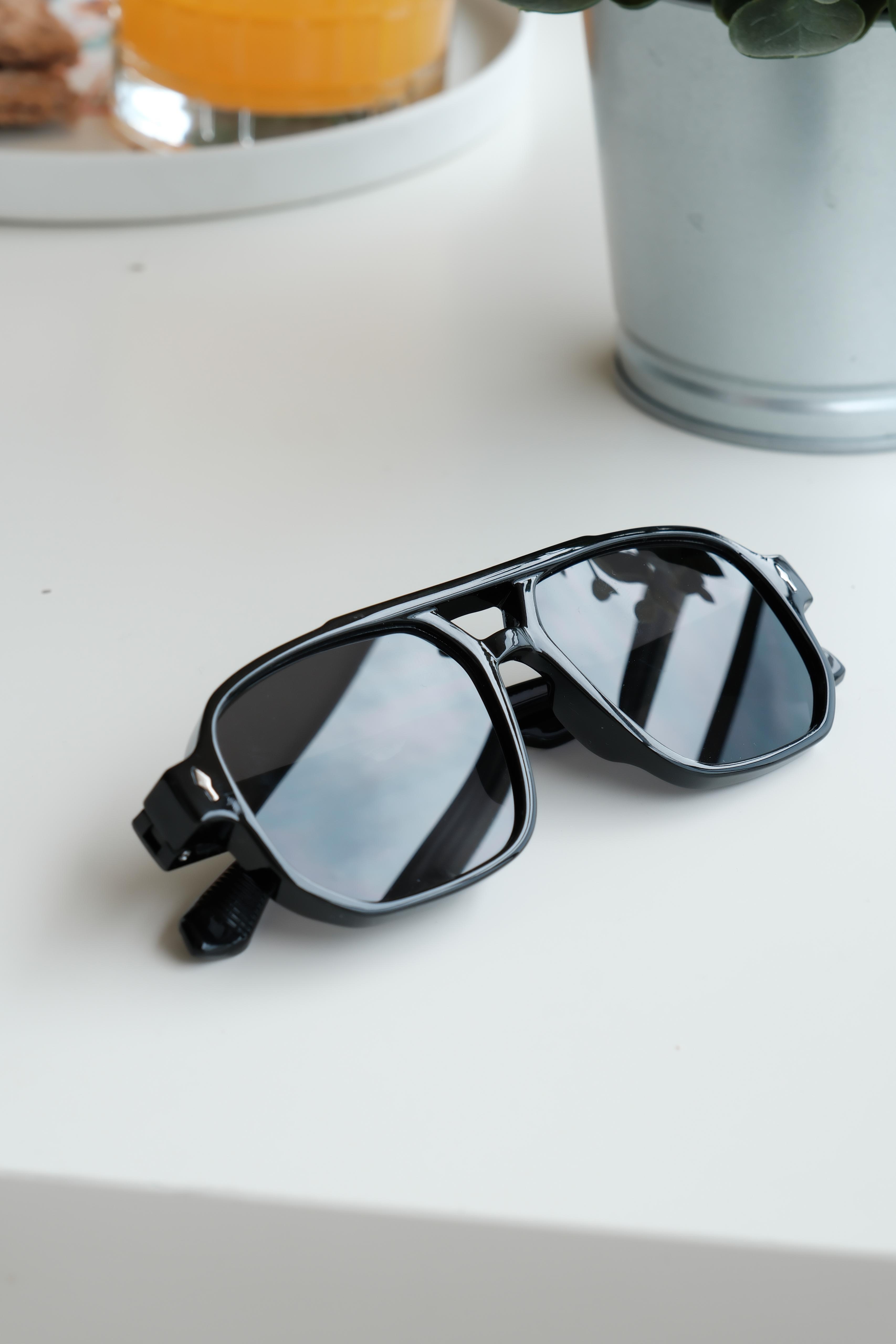 Royal Eyewear Re1009 Siyah Güneş Gözlüğü Gözlük KonseptWATCHOFROYALre1009Royal Eyewear Re1009 Siyah Güneş Gözlüğü 