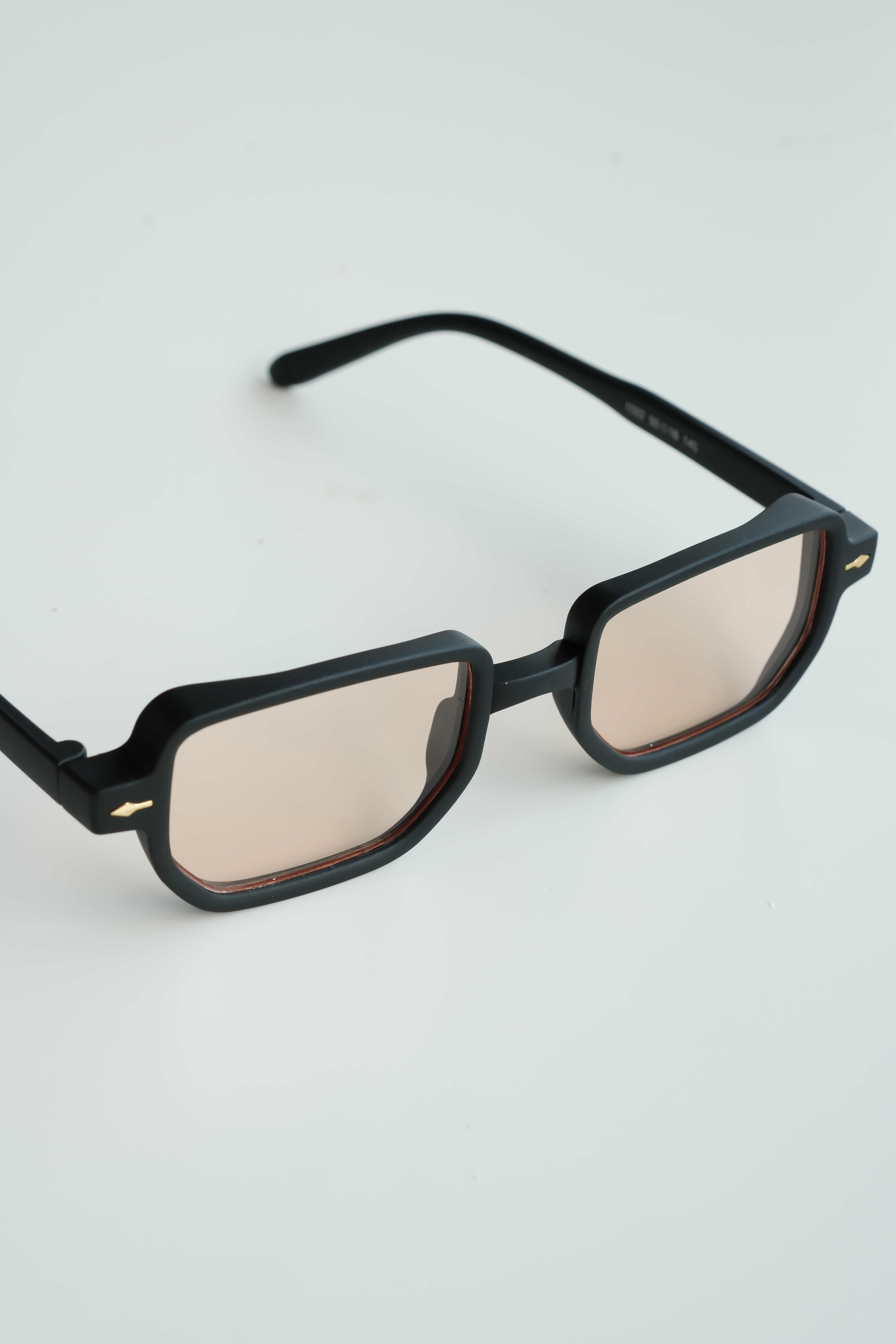 Royal Eyewear Re1022 Mat Siyah Güneş Gözlüğü Gözlük KonseptWATCHOFROYALre1022Royal Eyewear Re1022 Mat Siyah Güneş Gözlüğü 