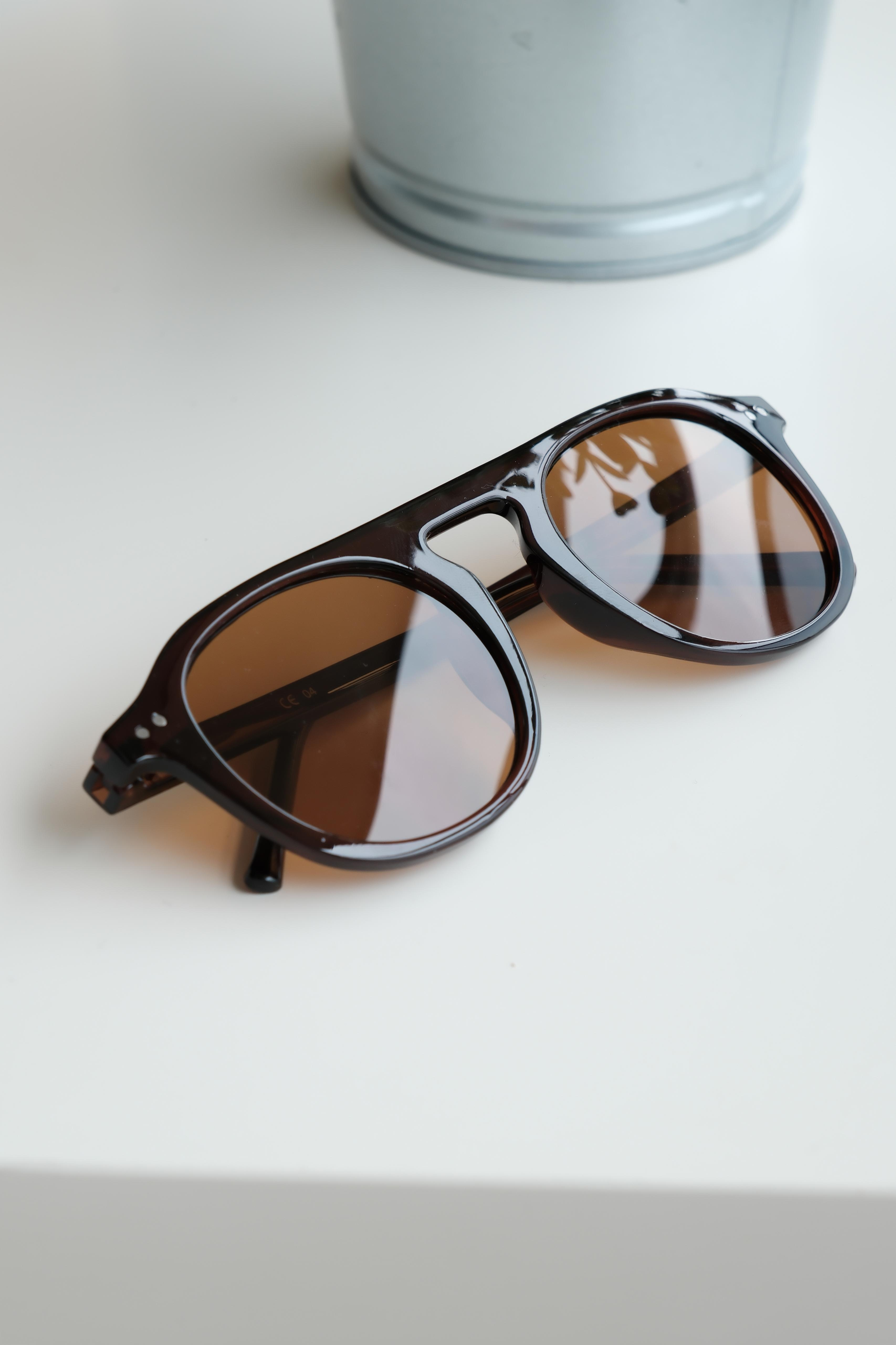 Royal Eyewear Re1107 Koyu Kahverengi Güneş Gözlüğü EyewearWATCHOFROYALre1107Royal Eyewear Re1107 Koyu Kahverengi Güneş Gözlüğü 