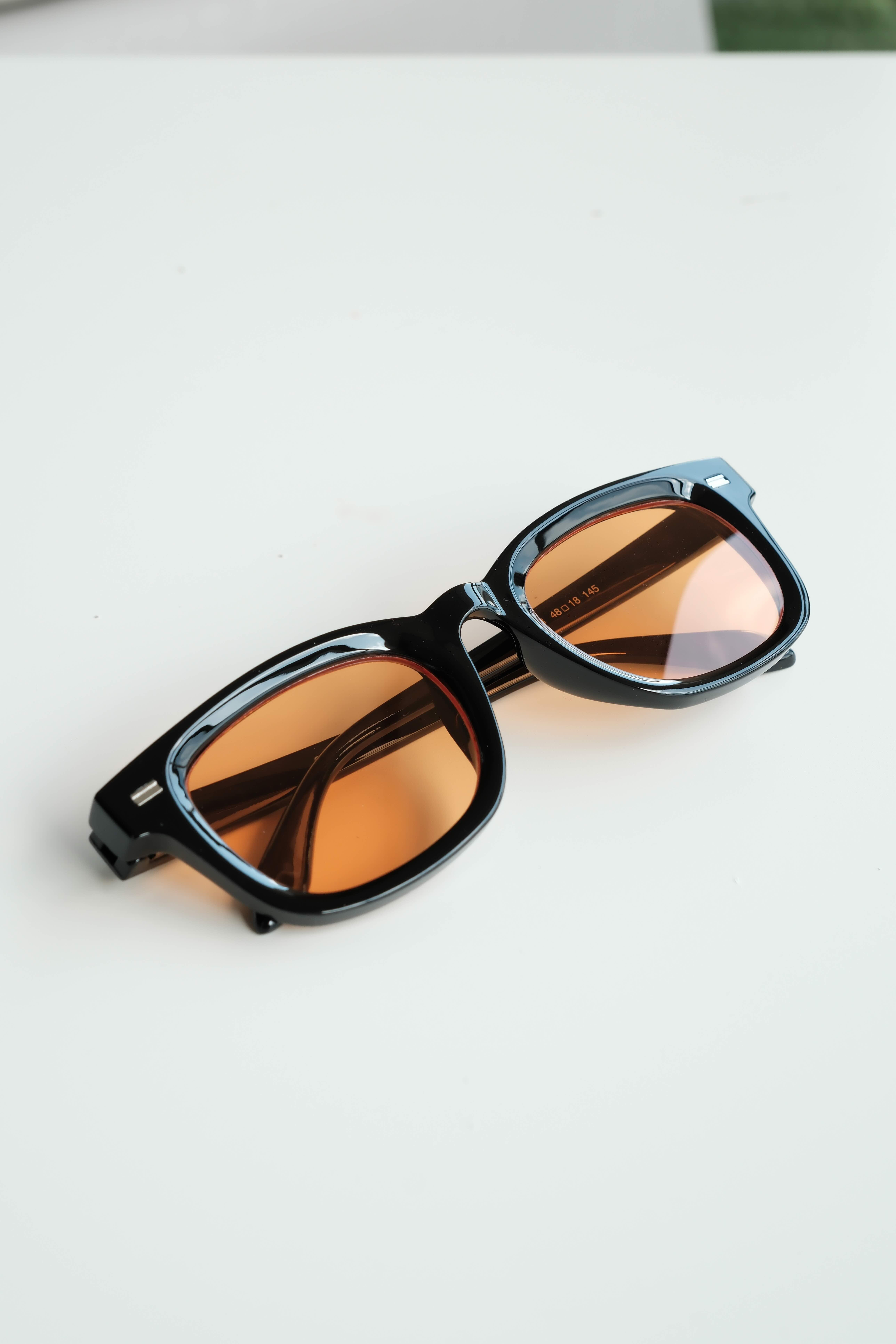 Royal Eyewear Re2303 Siyah Turuncu Güneş Gözlüğü Gözlük KonseptWATCHOFROYALre2303Royal Eyewear Re2303 Siyah Turuncu Güneş Gözlüğü 