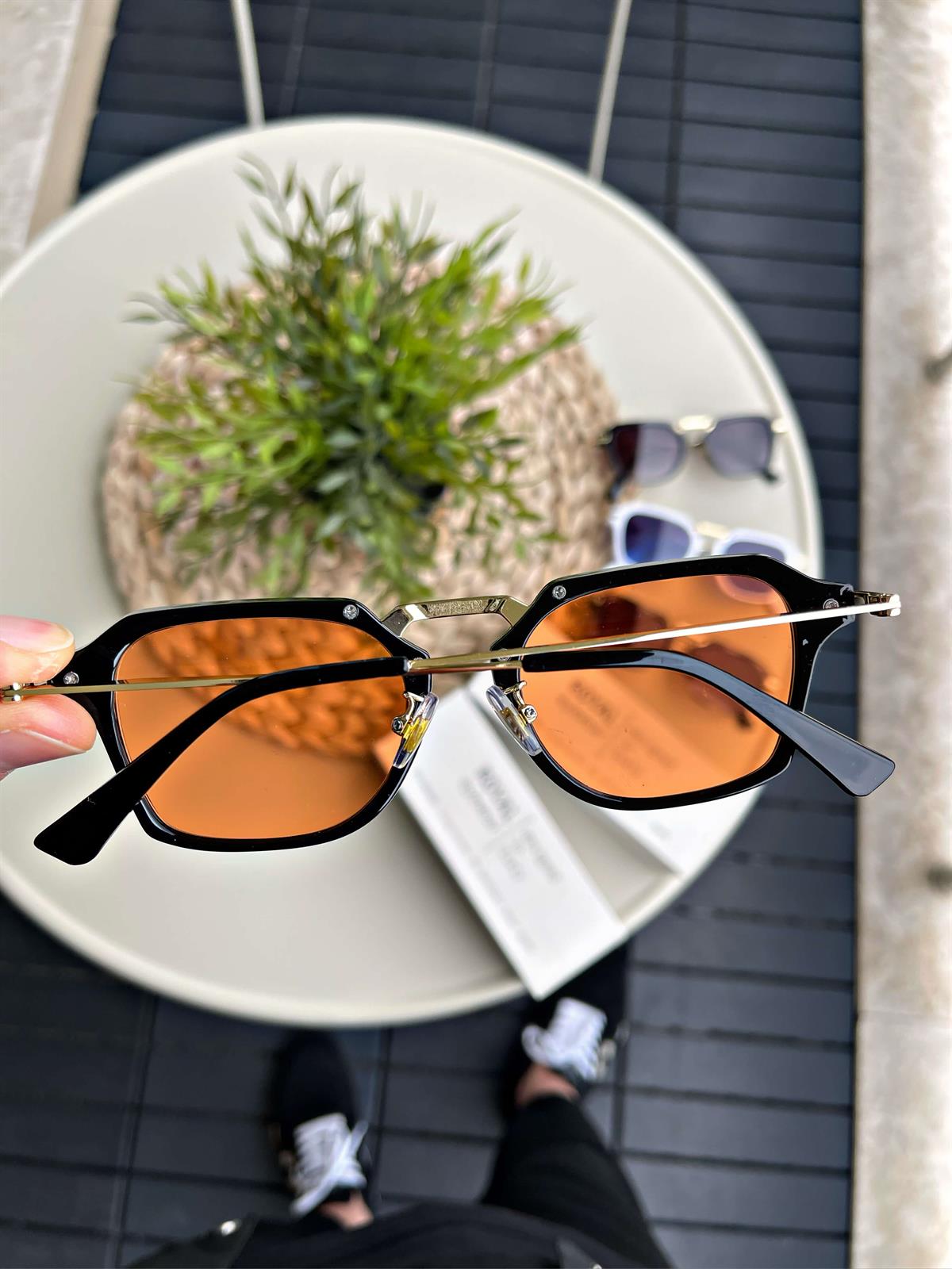 GÜNEŞ GÖZLÜĞÜ KADIN&ERKEK TURUNCU UV-400 KORUMALI ÖZEL CAM DAYANIKLI ÇERÇEVE MODERN&RETRO TASARIM GÖZLÜK,CE SERTİFİKALİGÖZLÜK KONSEPTWATCHOFROYALRE3278WGÜNEŞ GÖZLÜĞÜ KADIN&ERKEK TURUNCU UV-400 KORUMALI ÖZEL CAM DAYANIKLI ÇERÇEVE MODERN&RETRO TASARIM GÖZLÜK,CE SERTİFİKALİ