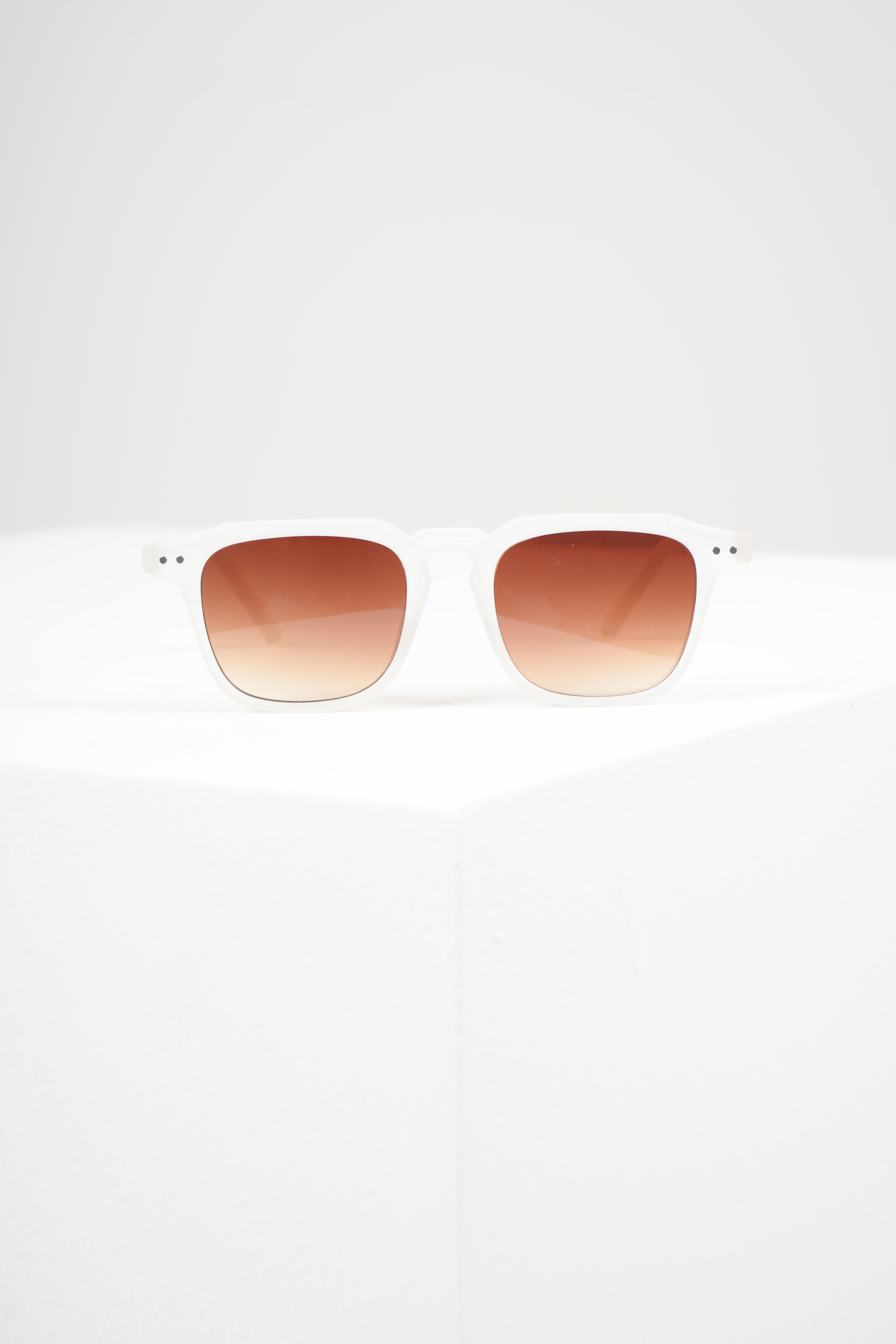 Royal Eyewear Re981 Transparan Kahverengi Güneş Gözlüğü Gözlük KonseptWATCHOFROYALRE981Royal Eyewear Re981 Transparan Kahverengi Güneş Gözlüğü 