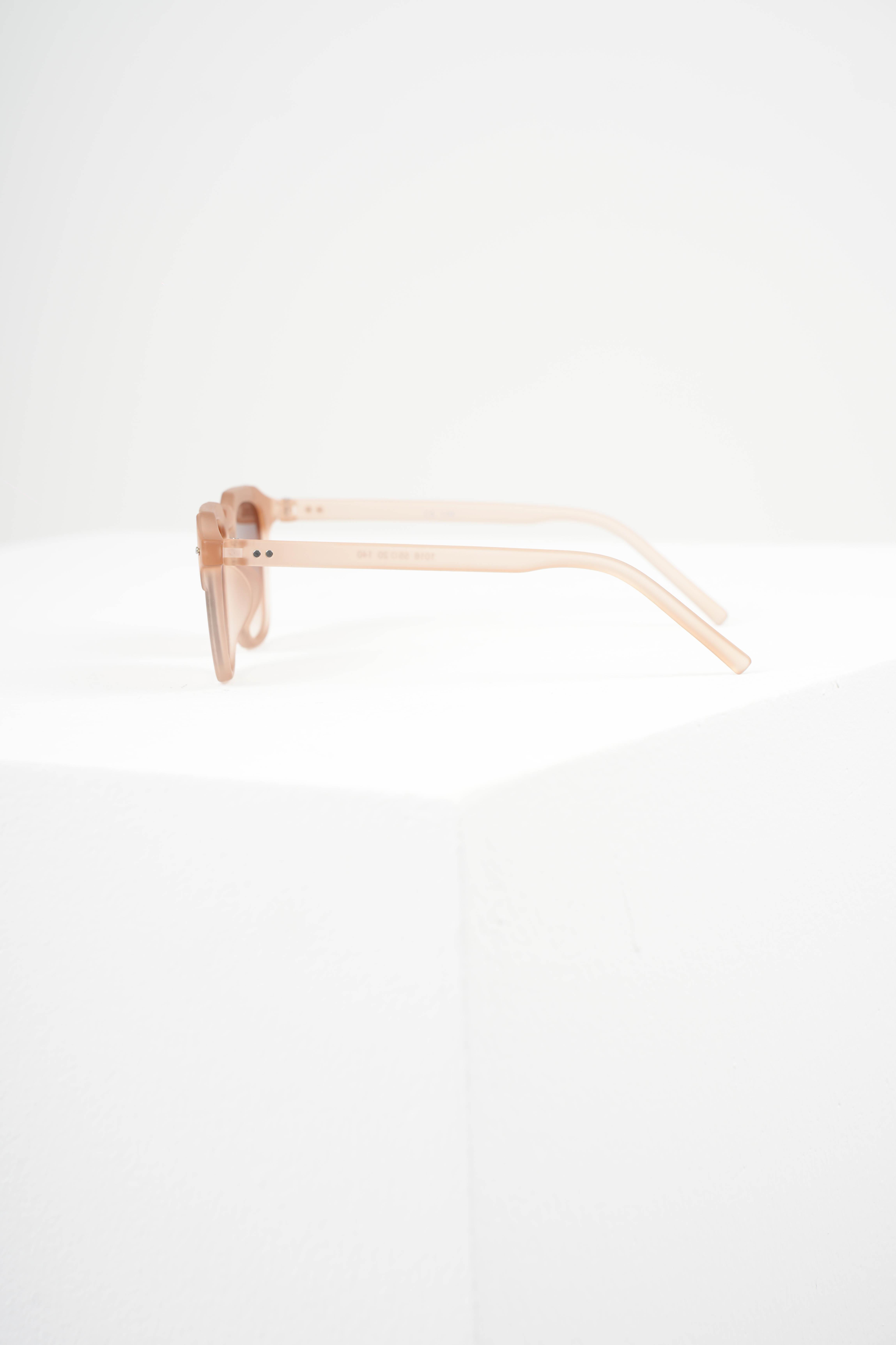 Royal Eyewear RE981 Rose Güneş GözlüğüGözlük KonseptWATCHOFROYALRE981Royal Eyewear RE981 Rose Güneş Gözlüğü