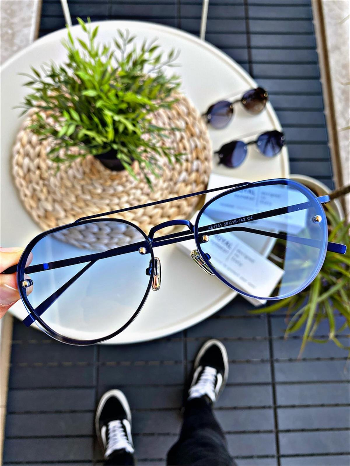 CHLOE BLUE UNISEX SUNGLASSESSUNGLASSESGÜNEŞ GÖZLÜĞÜCHLOEBLUECHLOE BLUE UNISEX SUNGLASSES