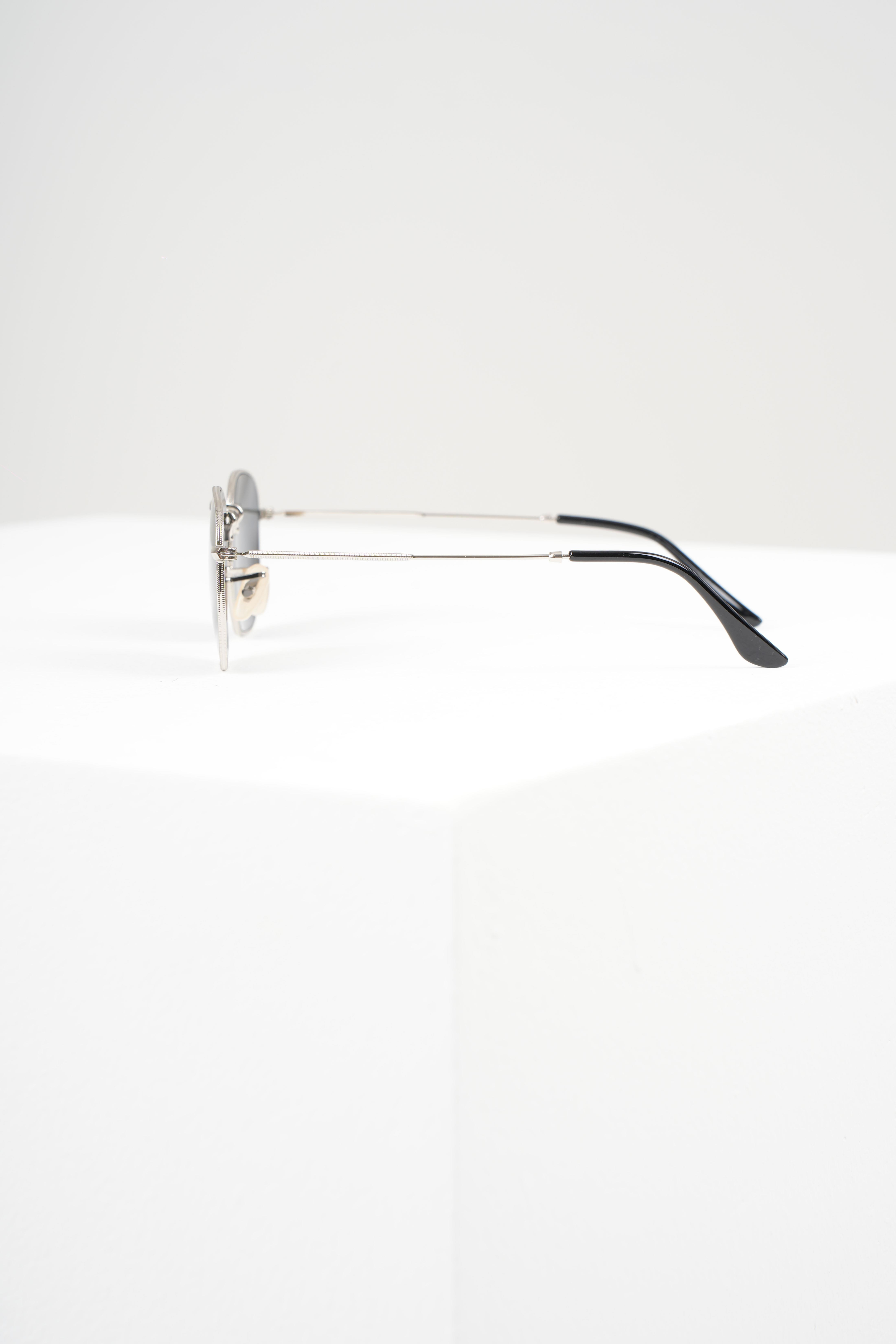 HEXA ROUND SILVER UNİSEX GÜNEŞ GÖZLÜĞÜGözlükWATCHOFROYALHEXAHEXA ROUND SILVER UNİSEX GÜNEŞ GÖZLÜĞÜ