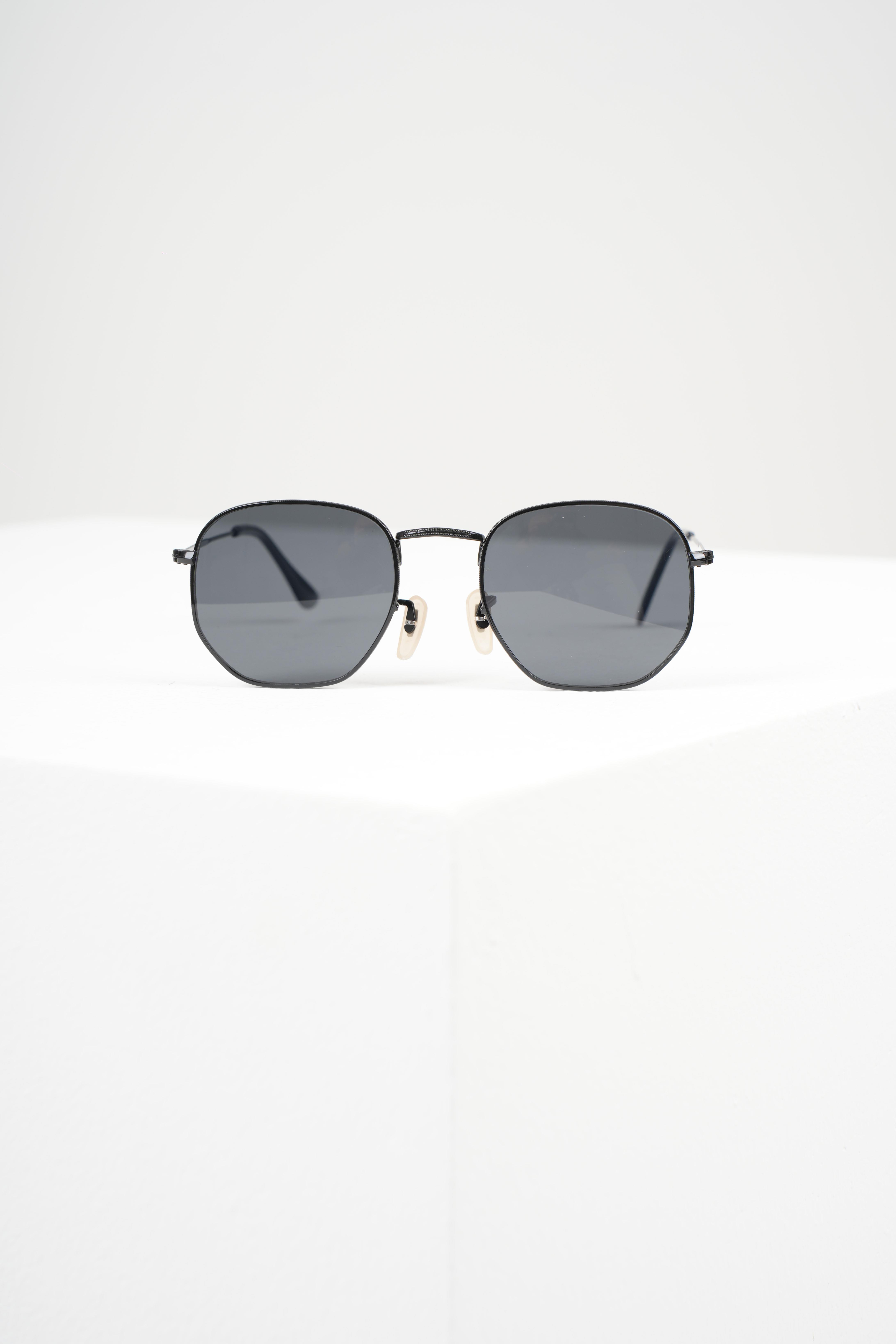 HEXA ROUND SİYAH UNİSEX GÜNEŞ GÖZLÜĞÜEyewearWATCHOFROYALHEXAHEXA ROUND SİYAH UNİSEX GÜNEŞ GÖZLÜĞÜ