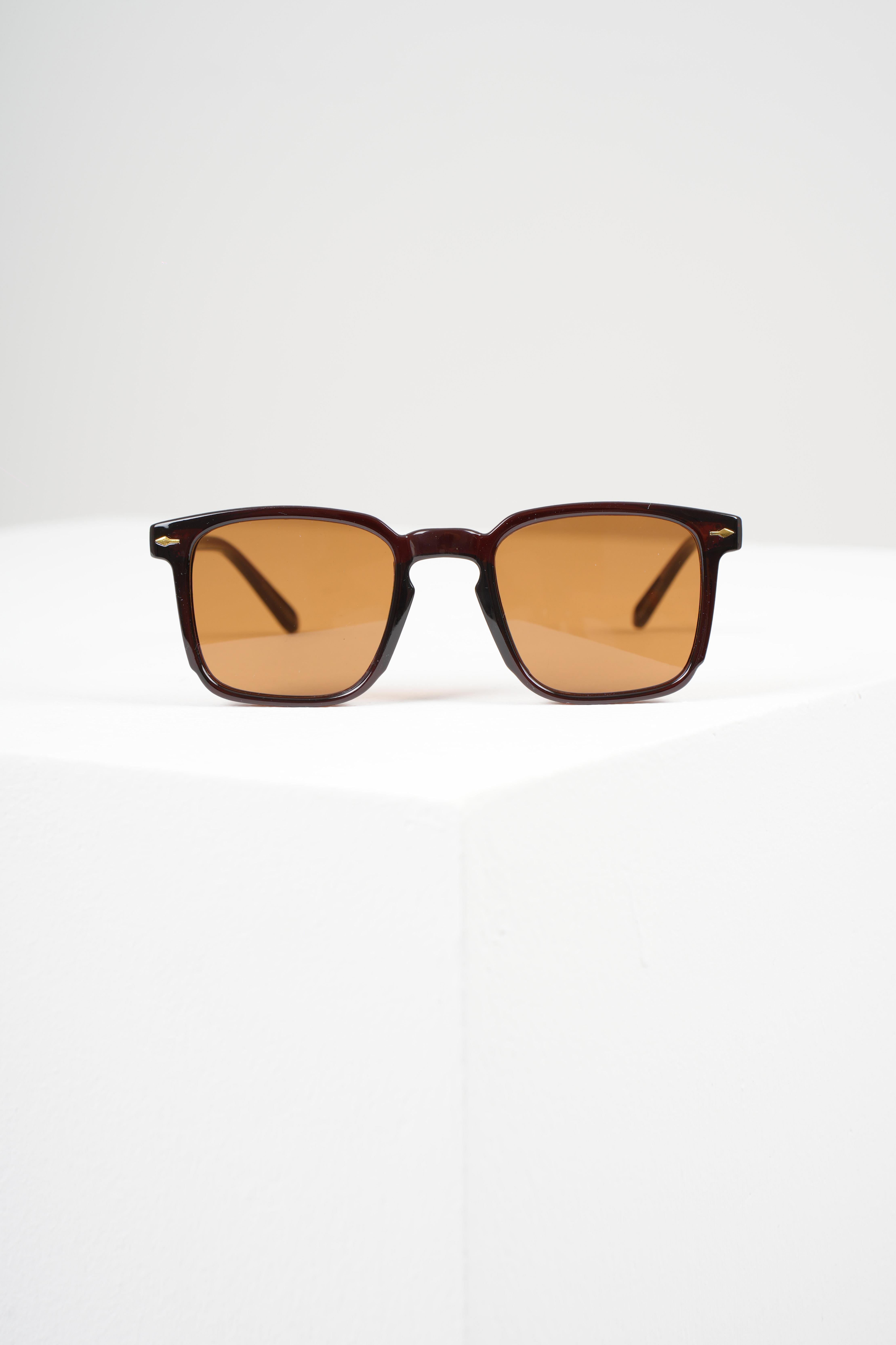ROYAL EYEWEAR LORRAINE DARK BROWN UNISEX EyewearWATCHOFROYALLORRAINEROYAL EYEWEAR LORRAINE DARK BROWN UNISEX 