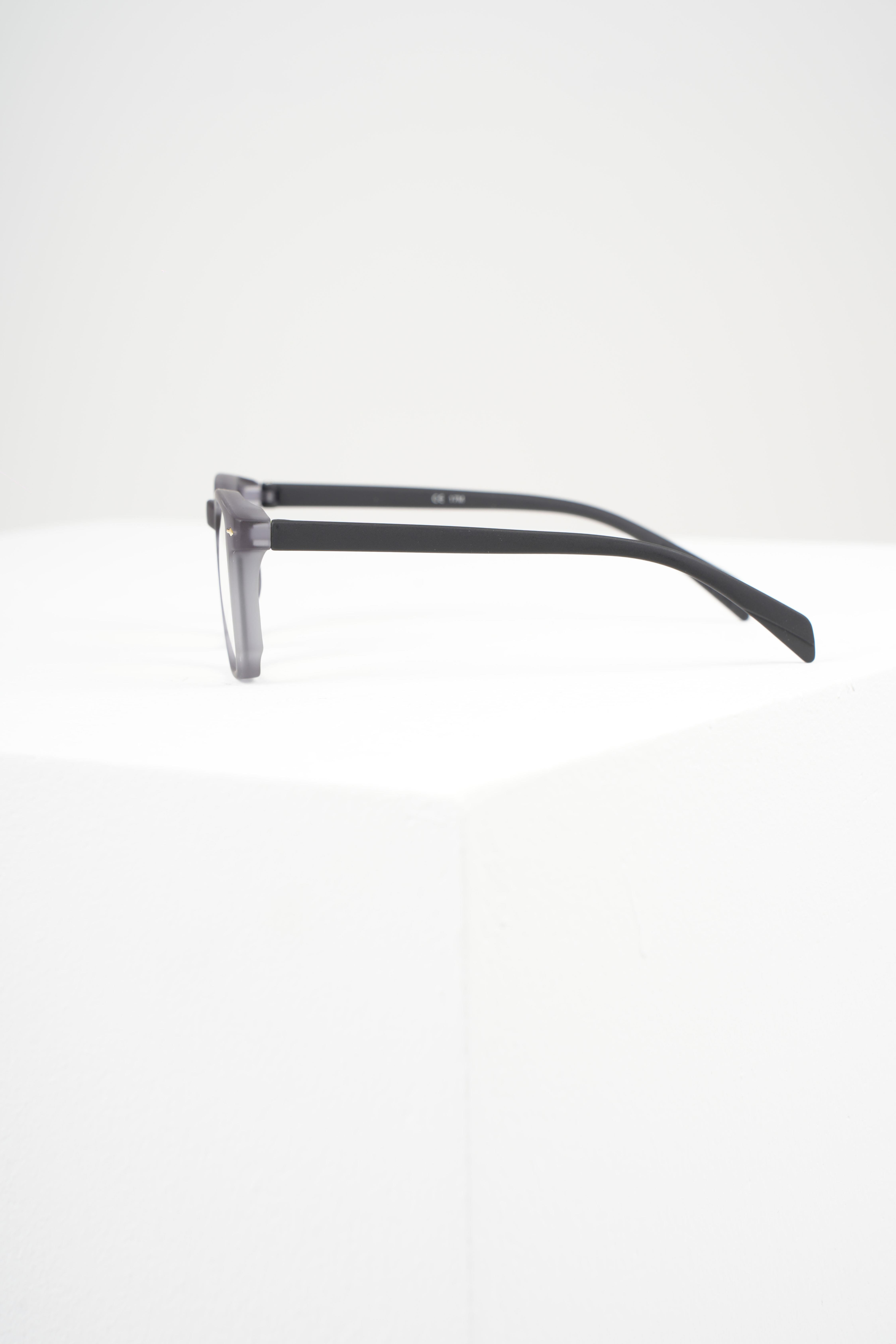 ROYAL EYEWEAR LORRAINE BLUE LIGHT PROTECTION MAT BLACK UNISEXEyewearWATCHOFROYALLORRAINEROYAL EYEWEAR LORRAINE BLUE LIGHT PROTECTION MAT BLACK UNISEX