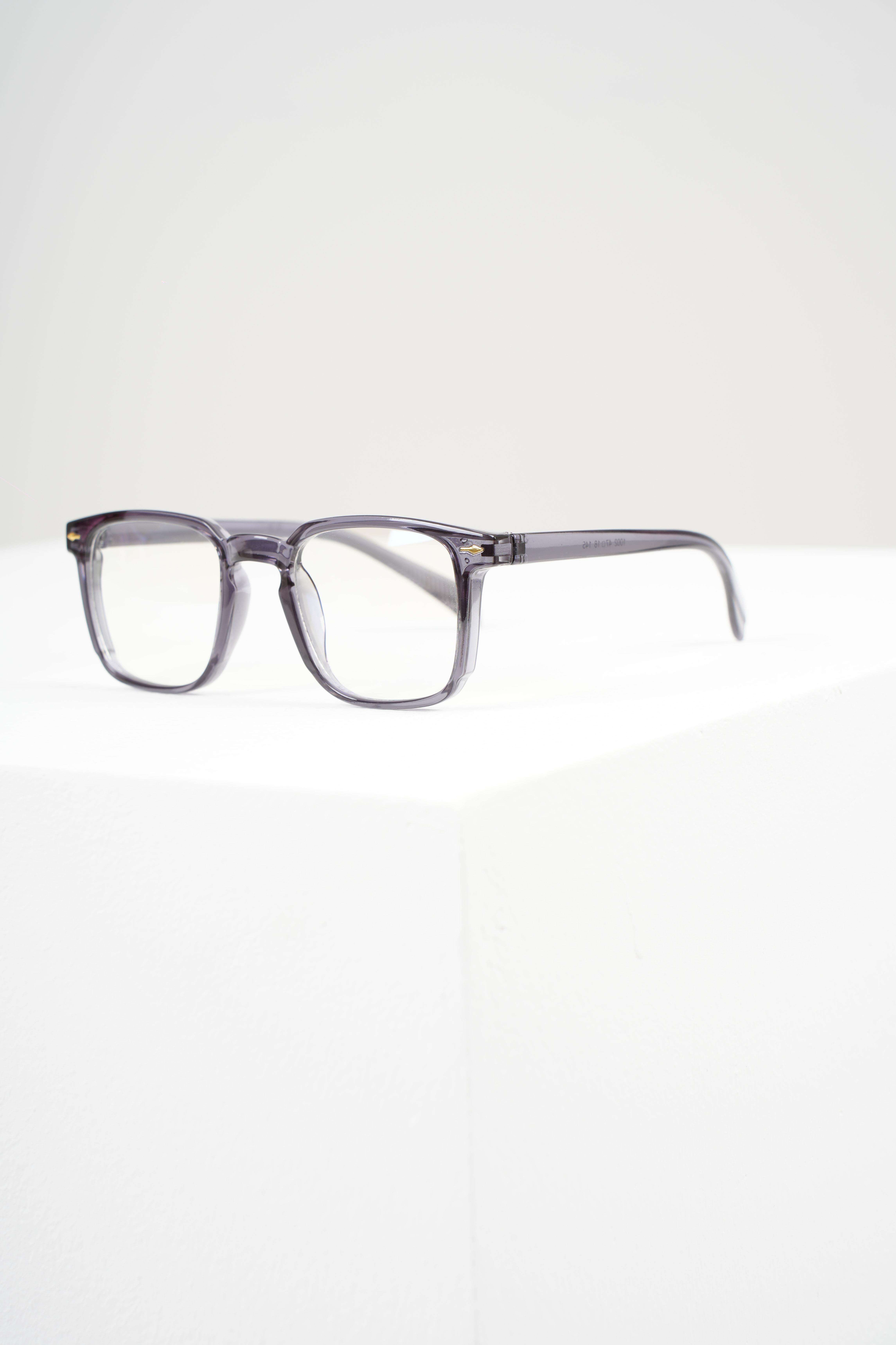 LORRAINE MAVI ISIK KORUMA ŞEFFAF GRİ UNISEX GOZLUKEyewearWATCHOFROYALLORRAINELORRAINE MAVI ISIK KORUMA ŞEFFAF GRİ UNISEX GOZLUK