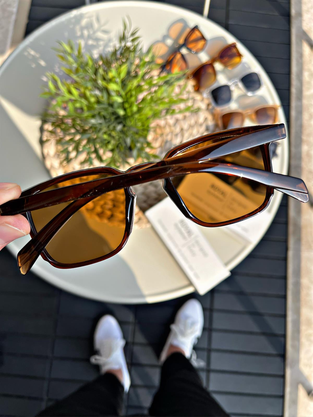 GÜNEŞ GÖZLÜĞÜ KADIN&ERKEK KOYU KAHVERENGİ UV-400 KORUMALI ÖZEL CAM DAYANIKLI ÇERÇEVE MODERN&RETRO TASARIM GÖZLÜK,SUNGLASSESWATCHOFROYALLORRAINEWGÜNEŞ GÖZLÜĞÜ KADIN&ERKEK KOYU KAHVERENGİ UV-400 KORUMALI ÖZEL CAM DAYANIKLI ÇERÇEVE MODERN&RETRO TASARIM GÖZLÜK,