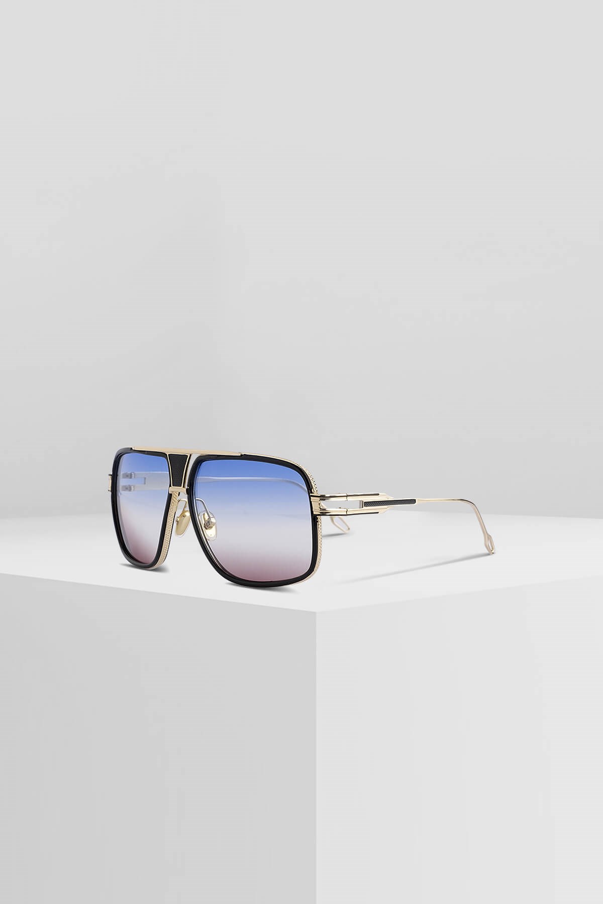 MILLIONARIE DEGRADE BLUE SUNGLASSESSUNGLASSESWATCHOFROYALMILDGRBLUEMILLIONARIE DEGRADE BLUE SUNGLASSES
