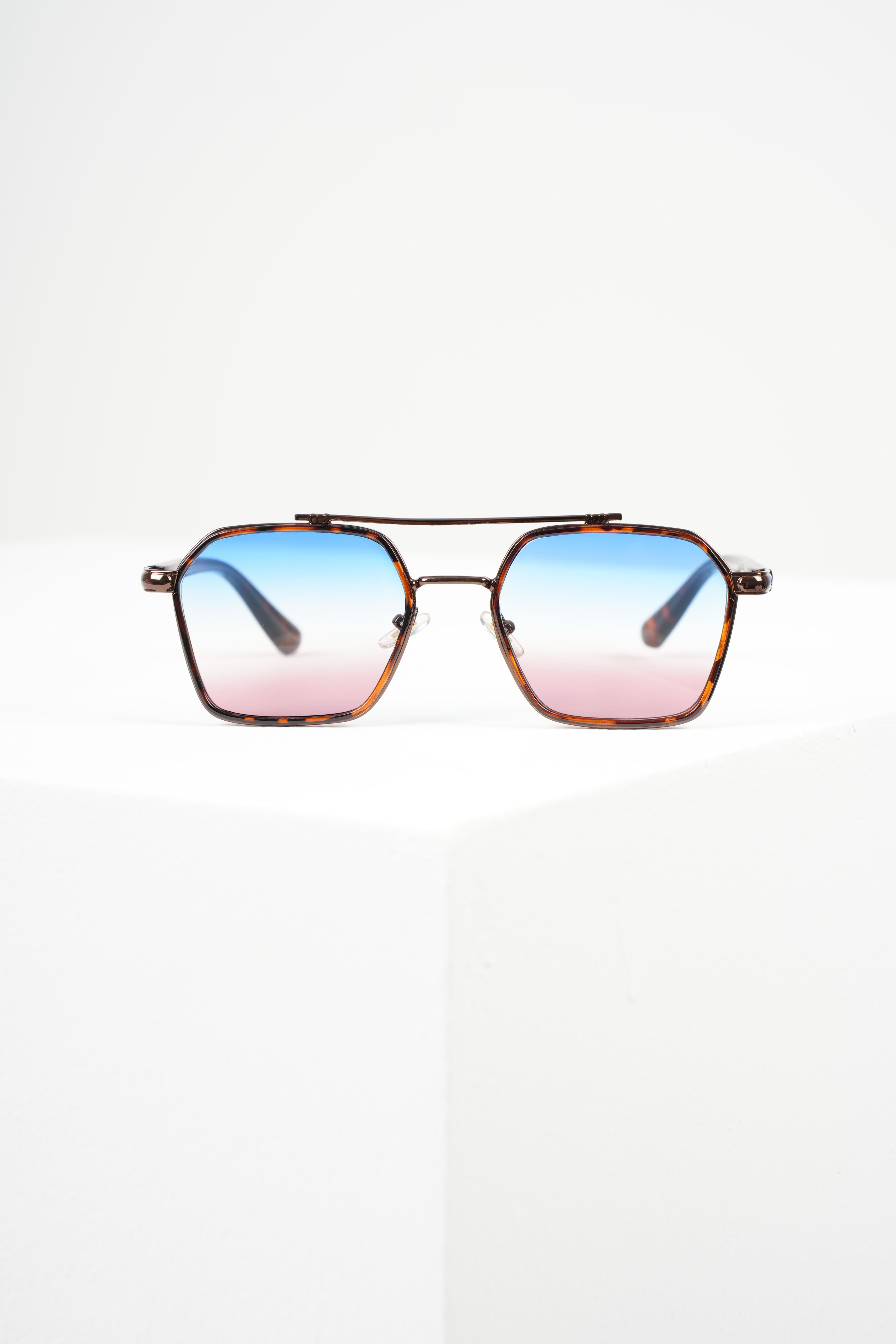 ROYAL EYEWEAR RE0039 DEGRADE MAVİ GÜNEŞ GÖZLÜĞÜEyewearWATCHOFROYALRE0039ROYAL EYEWEAR RE0039 DEGRADE MAVİ GÜNEŞ GÖZLÜĞÜ