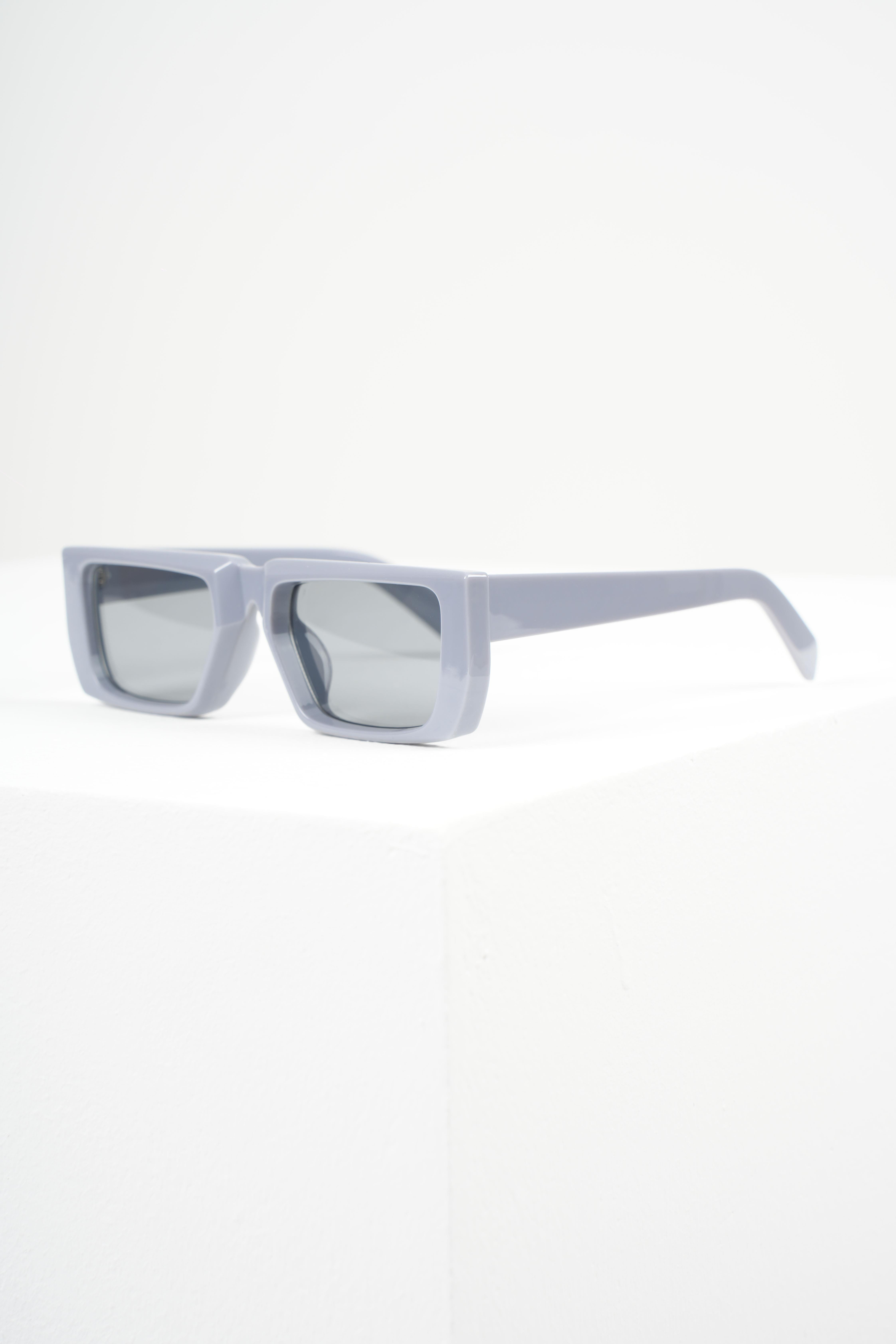 ROYAL EYEWEAR RE2340 GRAY UNISEX EyewearWATCHOFROYALRE2340ROYAL EYEWEAR RE2340 GRAY UNISEX 