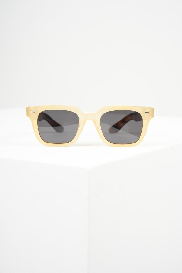 ROYAL EYEWEAR RE31105 LEOPAR KREM POLARIZE GÜNEŞ GÖZLÜĞÜEyewearWATCHOFROYALRE31105ROYAL EYEWEAR RE31105 LEOPAR KREM POLARIZE GÜNEŞ GÖZLÜĞÜ