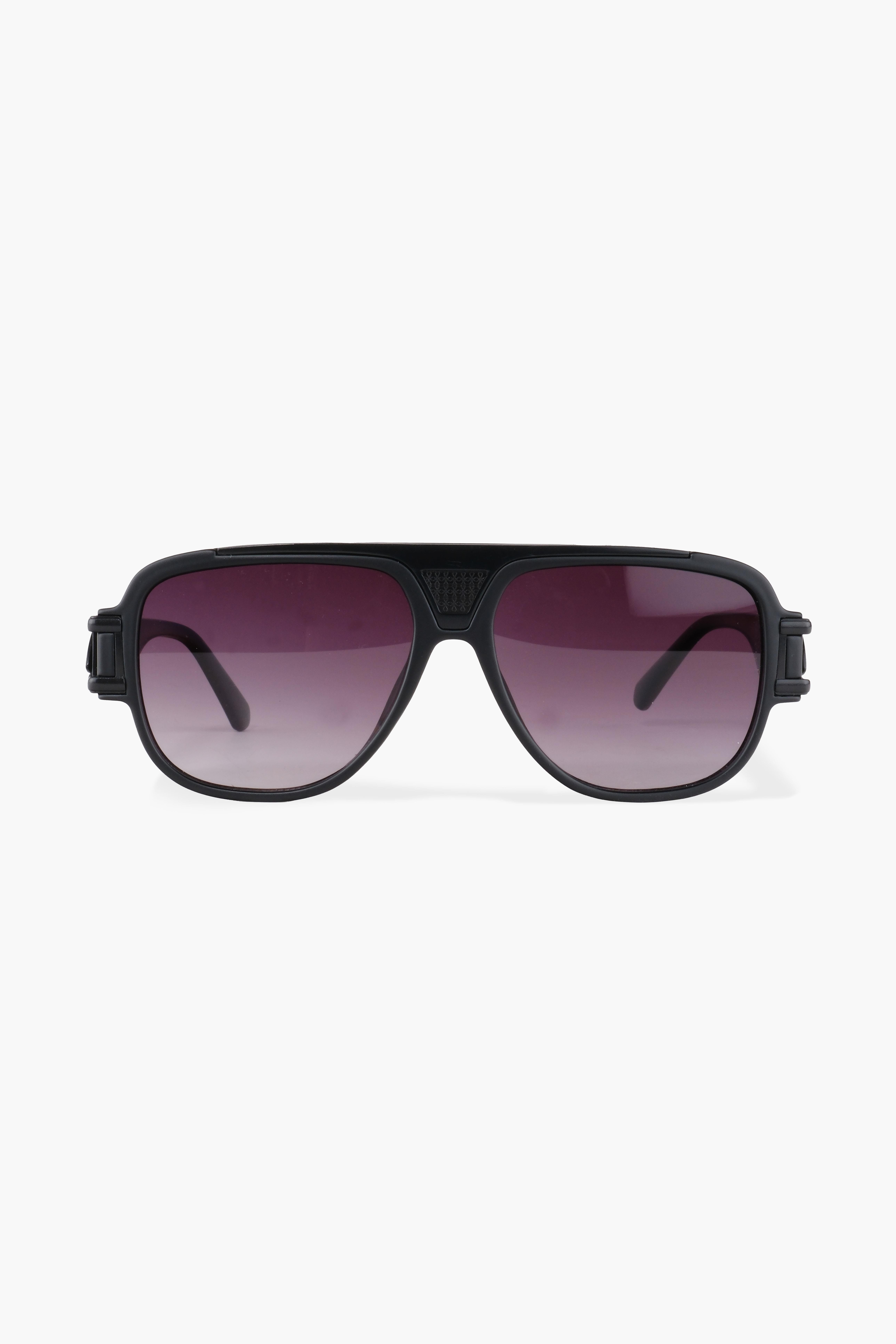 ROYAL EYEWEAR RE3271 SİYAH GÜNEŞ GÖZLÜĞÜGözlükWATCHOFROYALRE3271ROYAL EYEWEAR RE3271 SİYAH GÜNEŞ GÖZLÜĞÜ