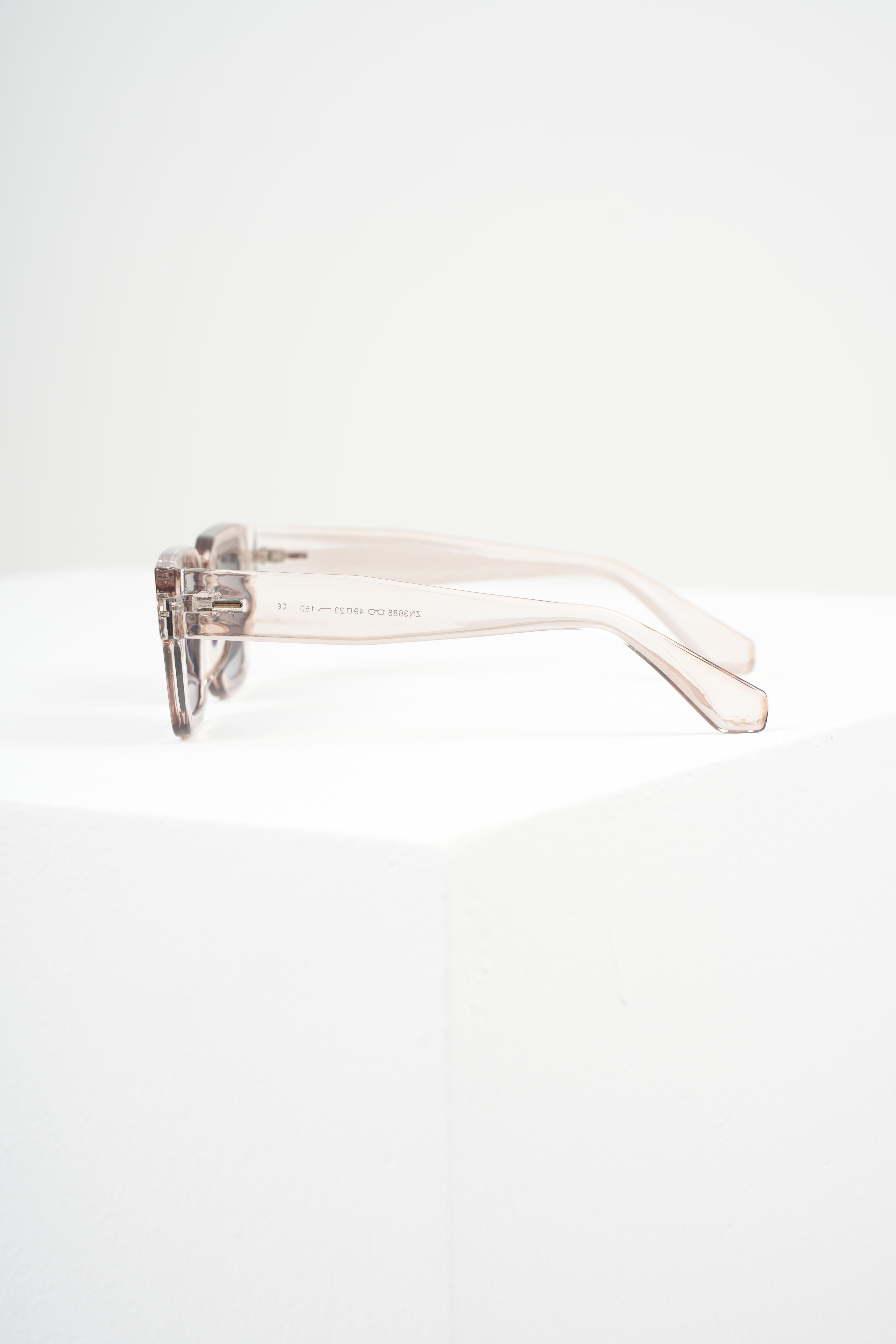 ROYAL EYEWEAR RE3688 TRANSPARAN ROSE EyewearWATCHOFROYALRE3688ROYAL EYEWEAR RE3688 TRANSPARAN ROSE 