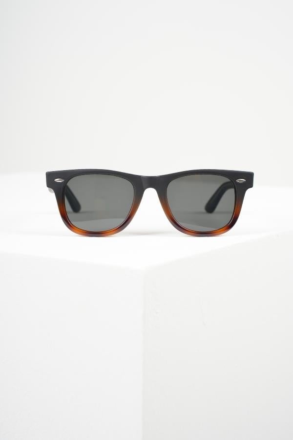 ROYAL EYEWEAR RE6802 LEOPAR  SİYAH UNISEX GÜNEŞ GÖZLÜĞÜEyewearWATCHOFROYALRE6802ROYAL EYEWEAR RE6802 LEOPAR  SİYAH UNISEX GÜNEŞ GÖZLÜĞÜ