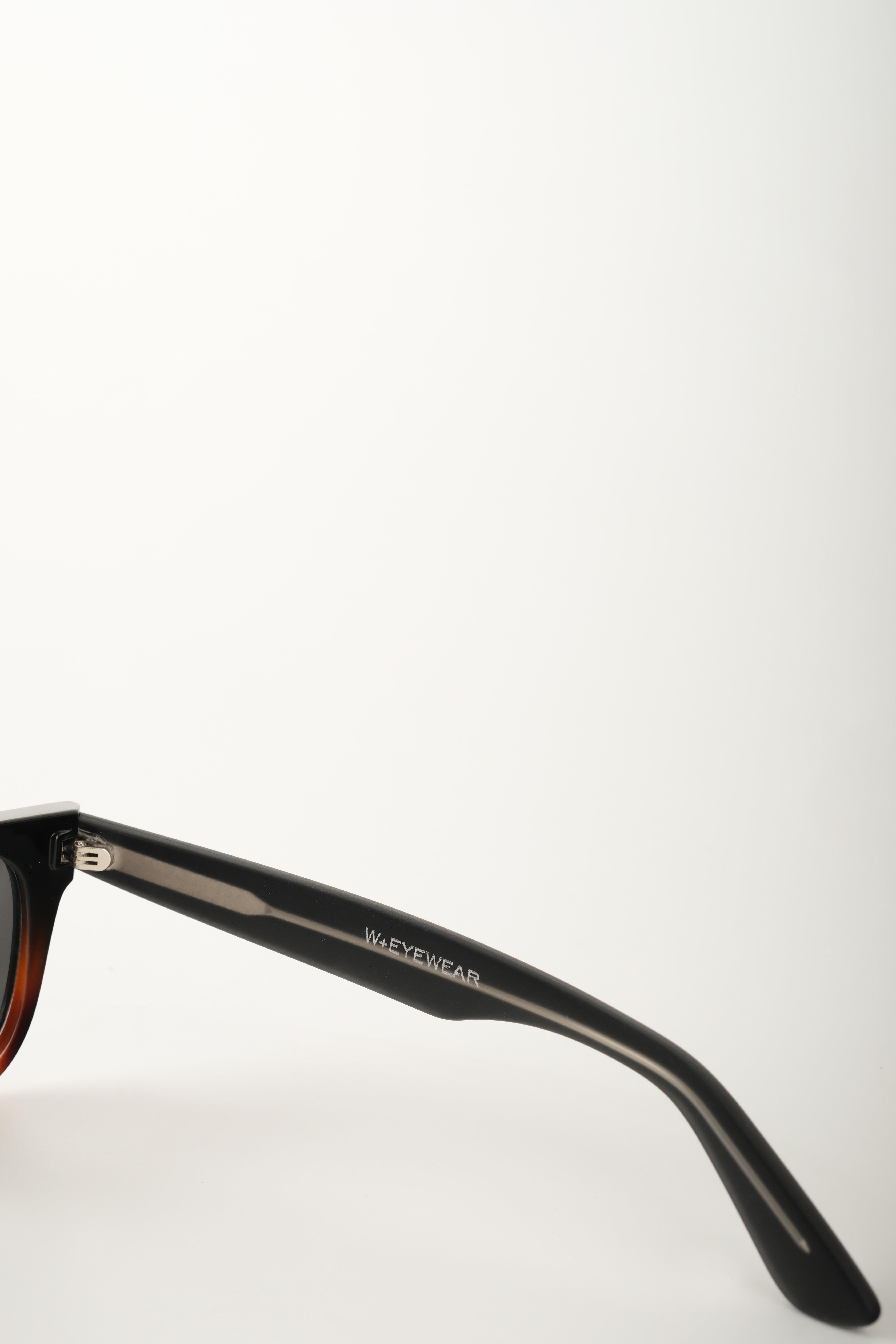 ROYAL EYEWEAR RE6802 LEOPAR  SİYAH UNISEX GÜNEŞ GÖZLÜĞÜEyewearWATCHOFROYALRE6802ROYAL EYEWEAR RE6802 LEOPAR  SİYAH UNISEX GÜNEŞ GÖZLÜĞÜ