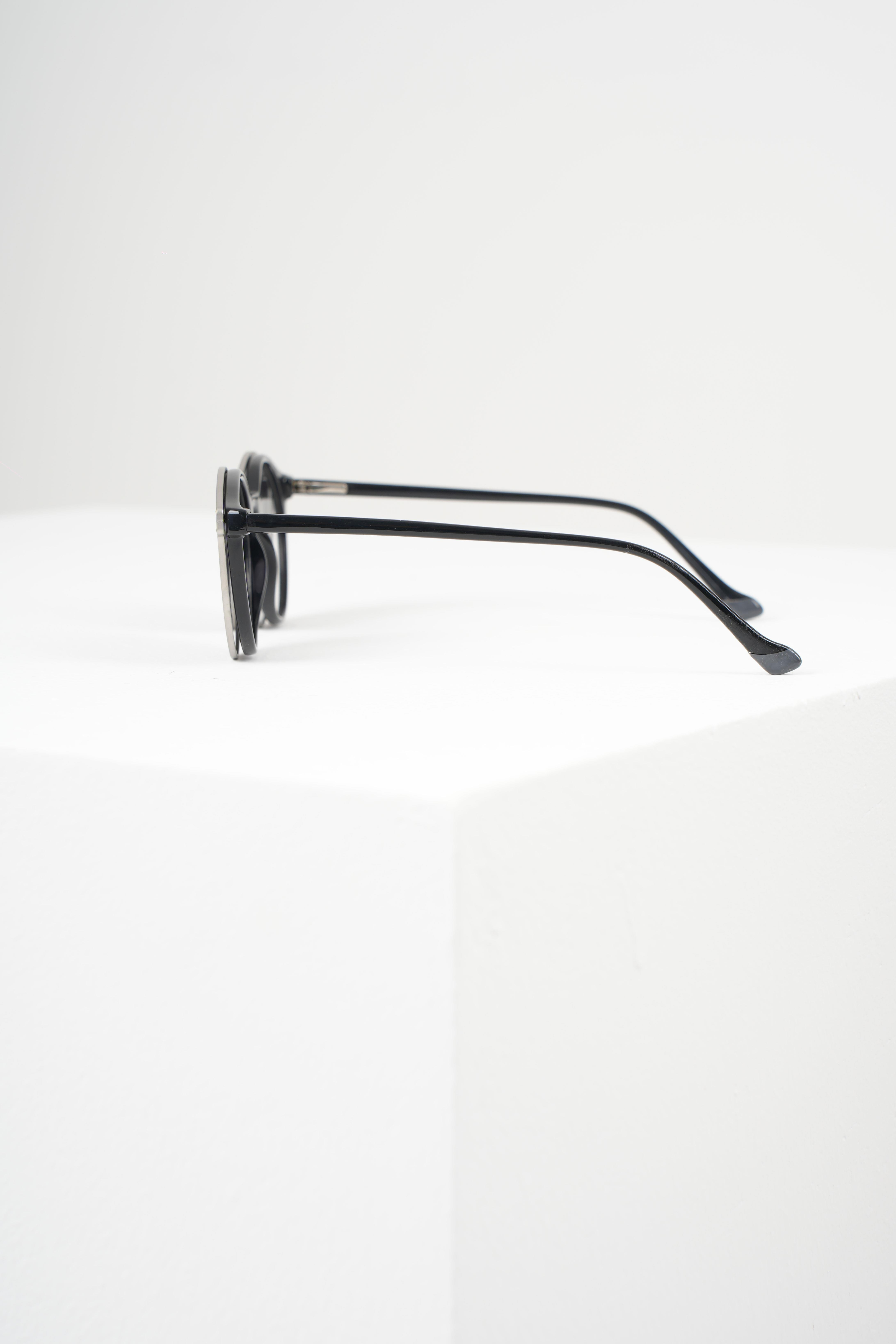 ROYAL EYEWEAR RE98002 BLACK UNISEX EyewearWATCHOFROYALRE98002ROYAL EYEWEAR RE98002 BLACK UNISEX 