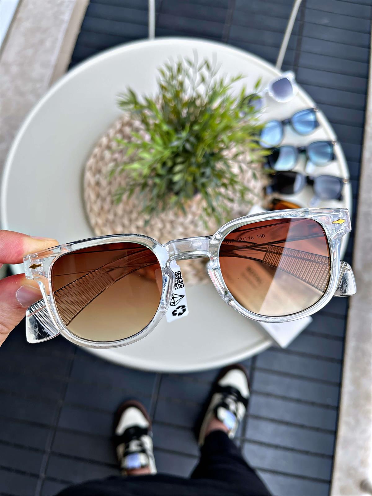 ROYAL EYEWEAR RE982 TRANSPARAN KAHVERENGİ GÜNEŞ GÖZLÜĞÜGÖZLÜKWATCHOFROYALRE982ROYAL EYEWEAR RE982 TRANSPARAN KAHVERENGİ GÜNEŞ GÖZLÜĞÜ