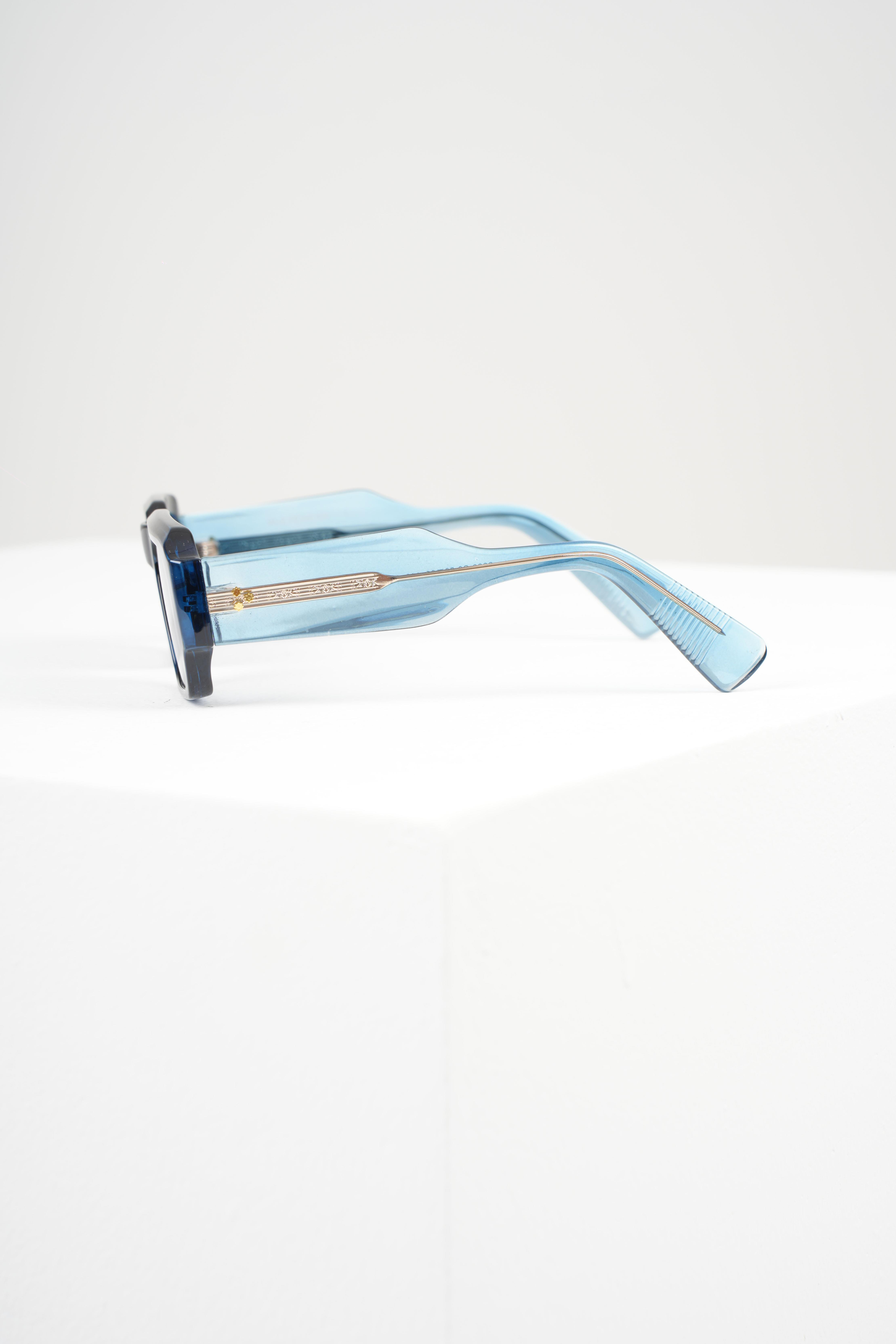 ROYAL EYEWEAR RE9888 MAVİ UNISEX GÜNEŞ GÖZLÜĞÜEyewearWATCHOFROYALRE9888ROYAL EYEWEAR RE9888 MAVİ UNISEX GÜNEŞ GÖZLÜĞÜ