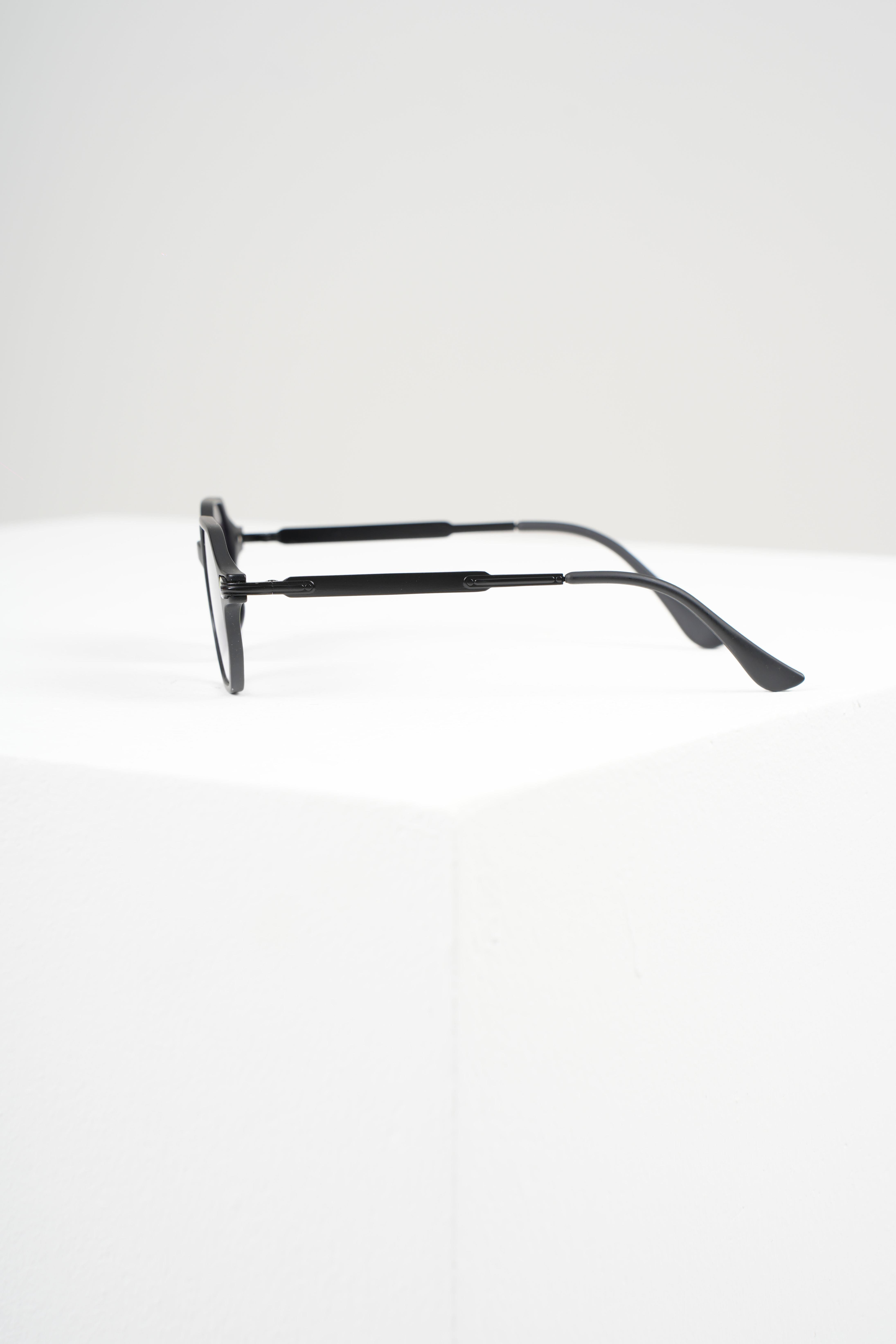 ROYAL EYEWEAR RE9908 SİYAH UNİSEX GÜNEŞ GÖZLÜĞÜGözlükWATCHOFROYALRE9908ROYAL EYEWEAR RE9908 SİYAH UNİSEX GÜNEŞ GÖZLÜĞÜ