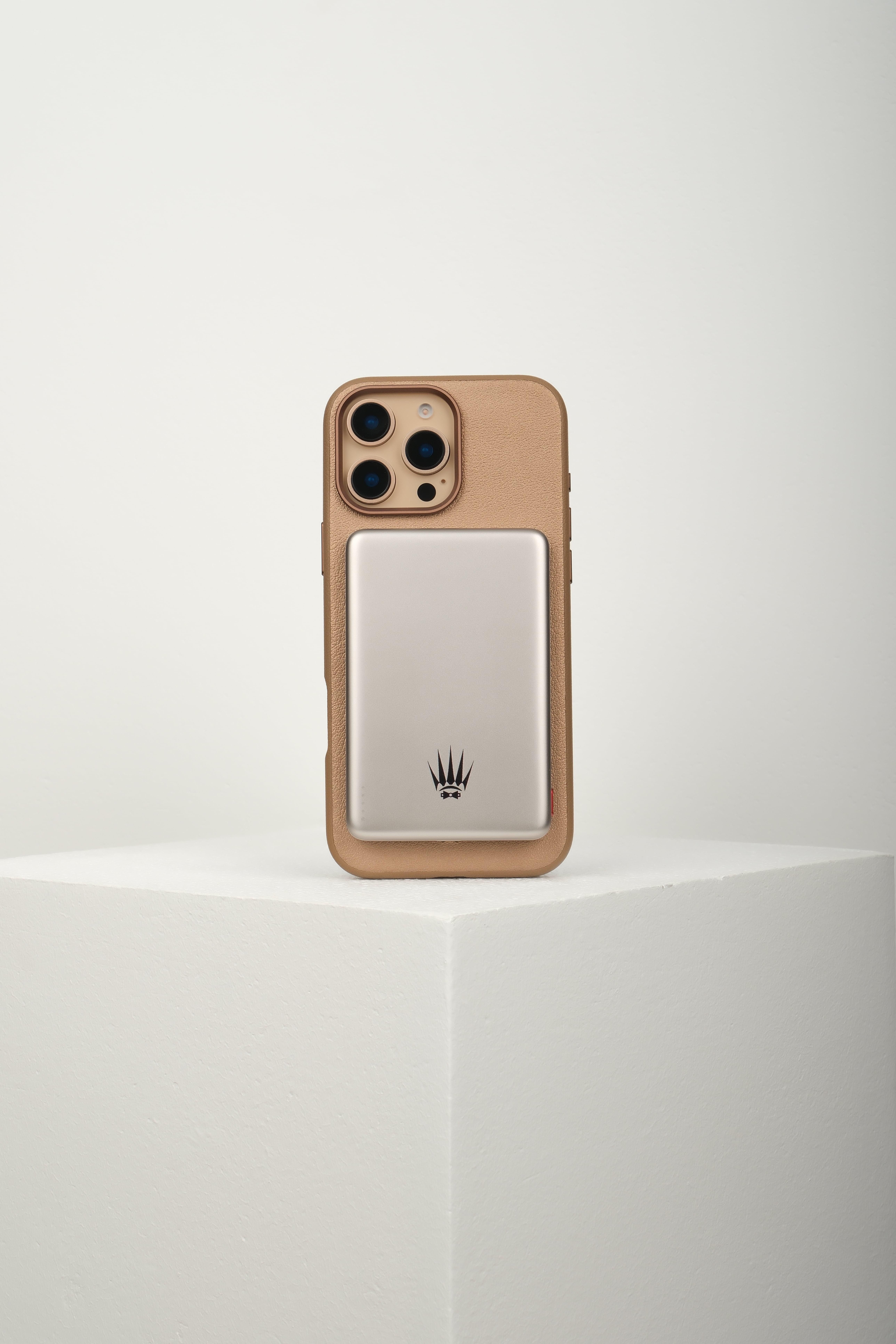 POWER BANK MAGNETIC Q26 FAST CHARGE 5000MAH PD TYPE-C 20W - TITANIUM GOLDSaleWATCHOFROYALpowerbankPOWER BANK MAGNETIC Q26 FAST CHARGE 5000MAH PD TYPE-C 20W - TITANIUM GOLD