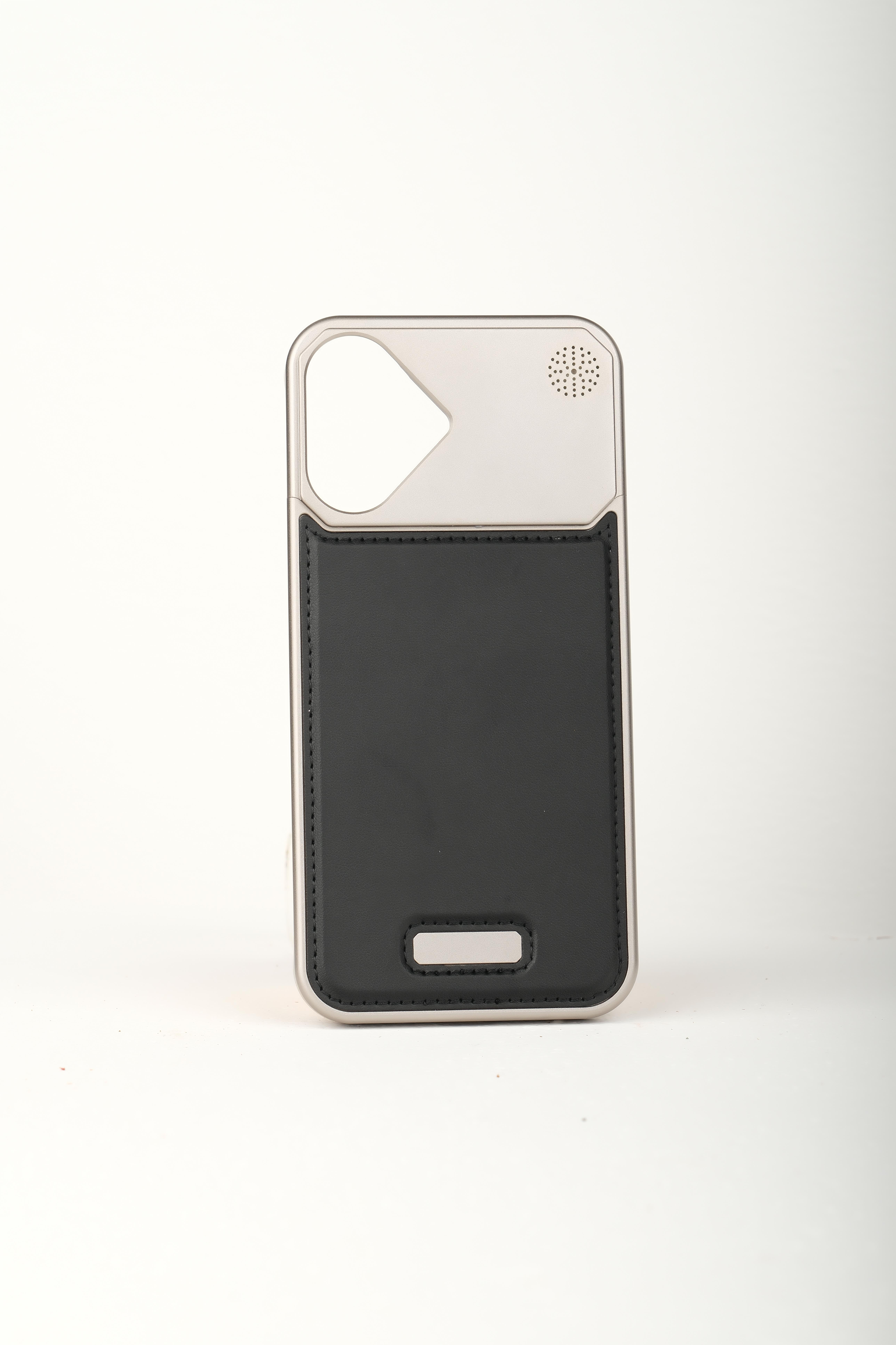 Therock iPhone 16 Siyah Magsafe Özellikli Alüminyum Alaşımlı Hakiki Deri,Kokulu Metal Kızaklı Telefon KılıfıIphone 16 KılıfıWATCHOFROYALTherockTherock iPhone 16 Siyah Magsafe Özellikli Alüminyum Alaşımlı Hakiki Deri,Kokulu Metal Kızaklı Telefon Kılıfı