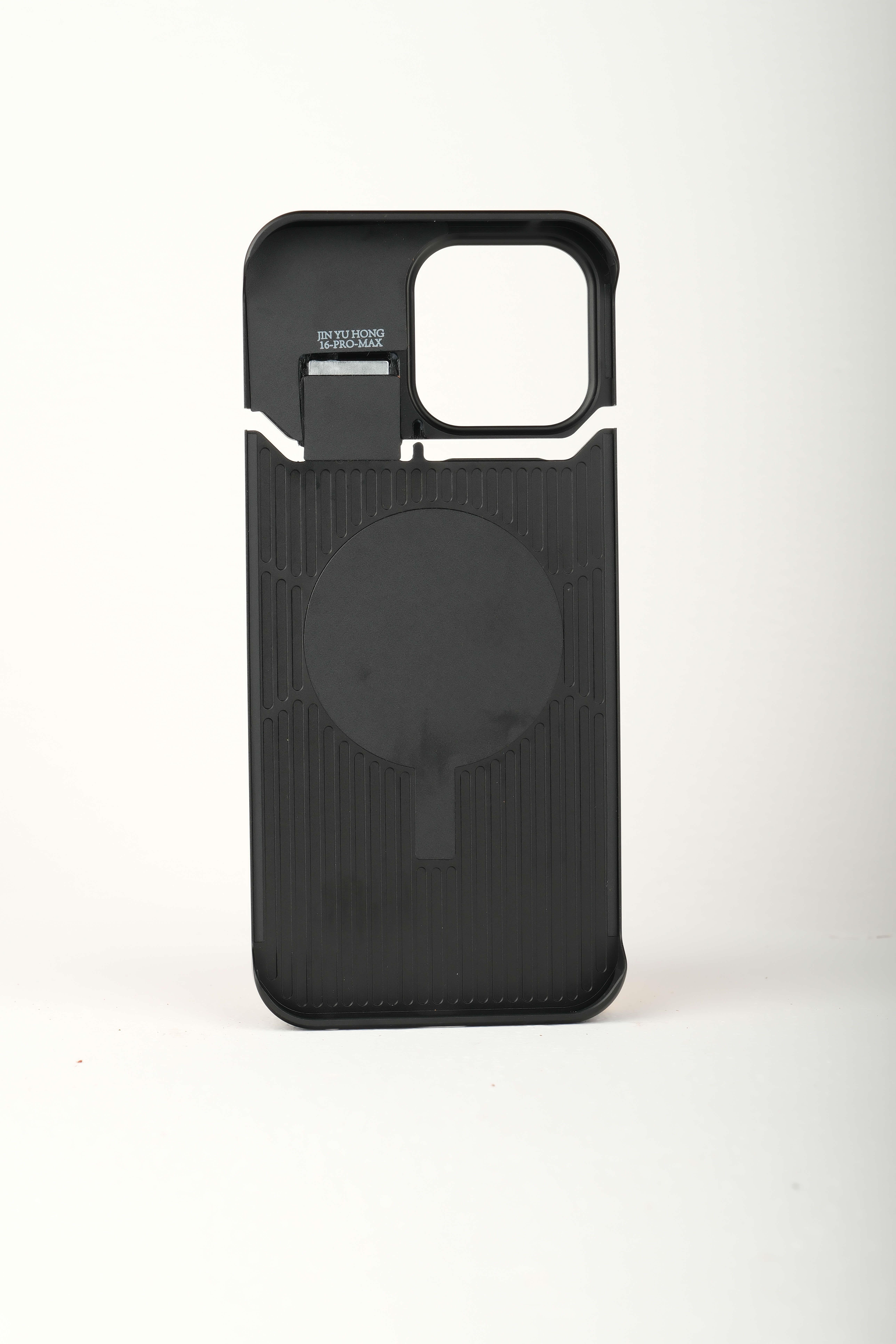 Therock 16 Pro Siyah Magsafe Özellikli Alüminyum Alaşımlı Hakiki Deri,Kokulu Metal Kızaklı Telefon KılıfıIphone 16 Pro Telefon KılıfıWATCHOFROYALTherockTherock 16 Pro Siyah Magsafe Özellikli Alüminyum Alaşımlı Hakiki Deri,Kokulu Metal Kızaklı Telefon Kılıfı