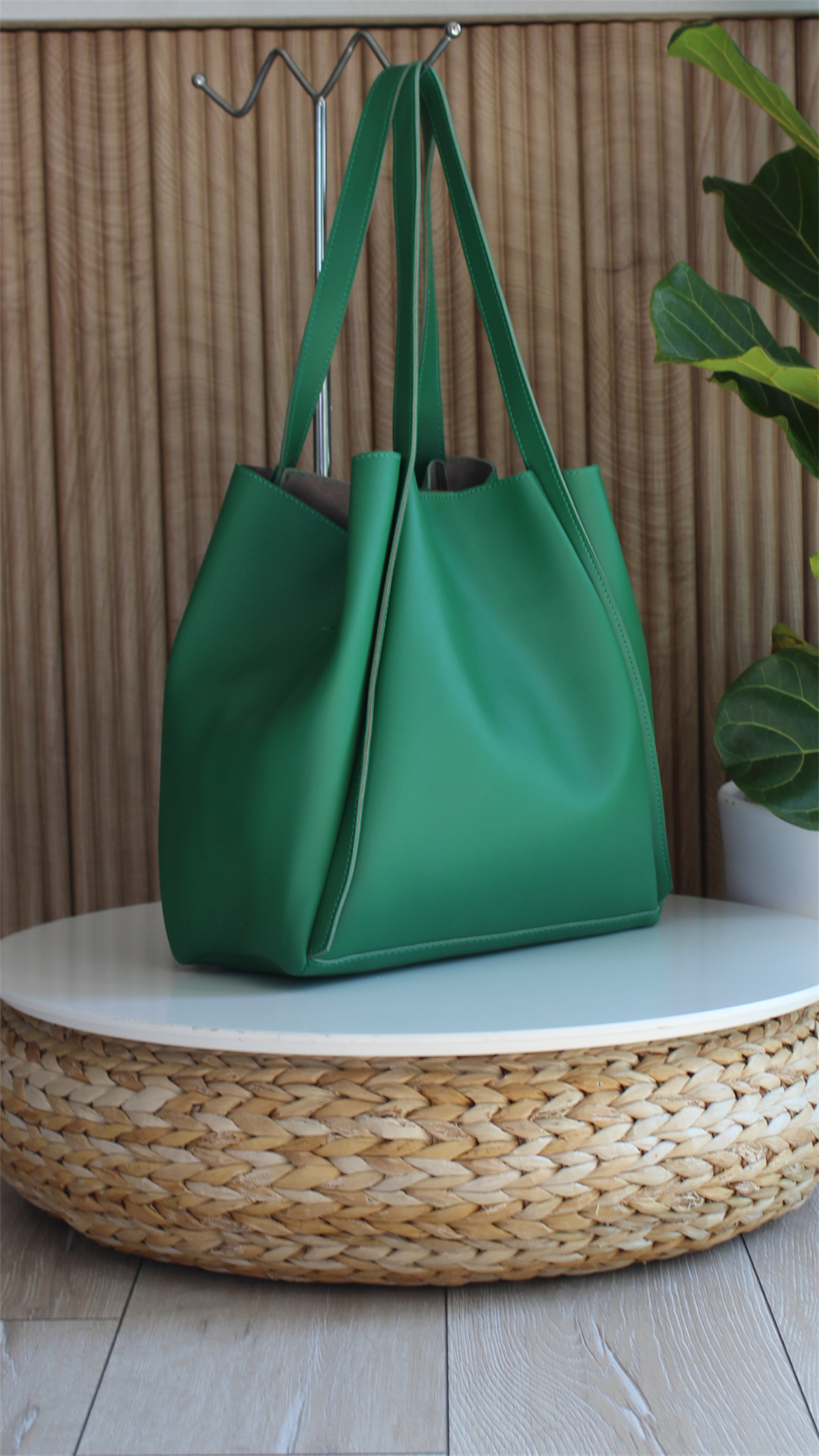 Kadın Yeşil 2'li Büyük Boy Yavrulu Omuz Çantası ELENAKADIN ÇANTASIWATCHOFROYALELENAKadın Yeşil 2'li Büyük Boy Yavrulu Omuz Çantası ELENA