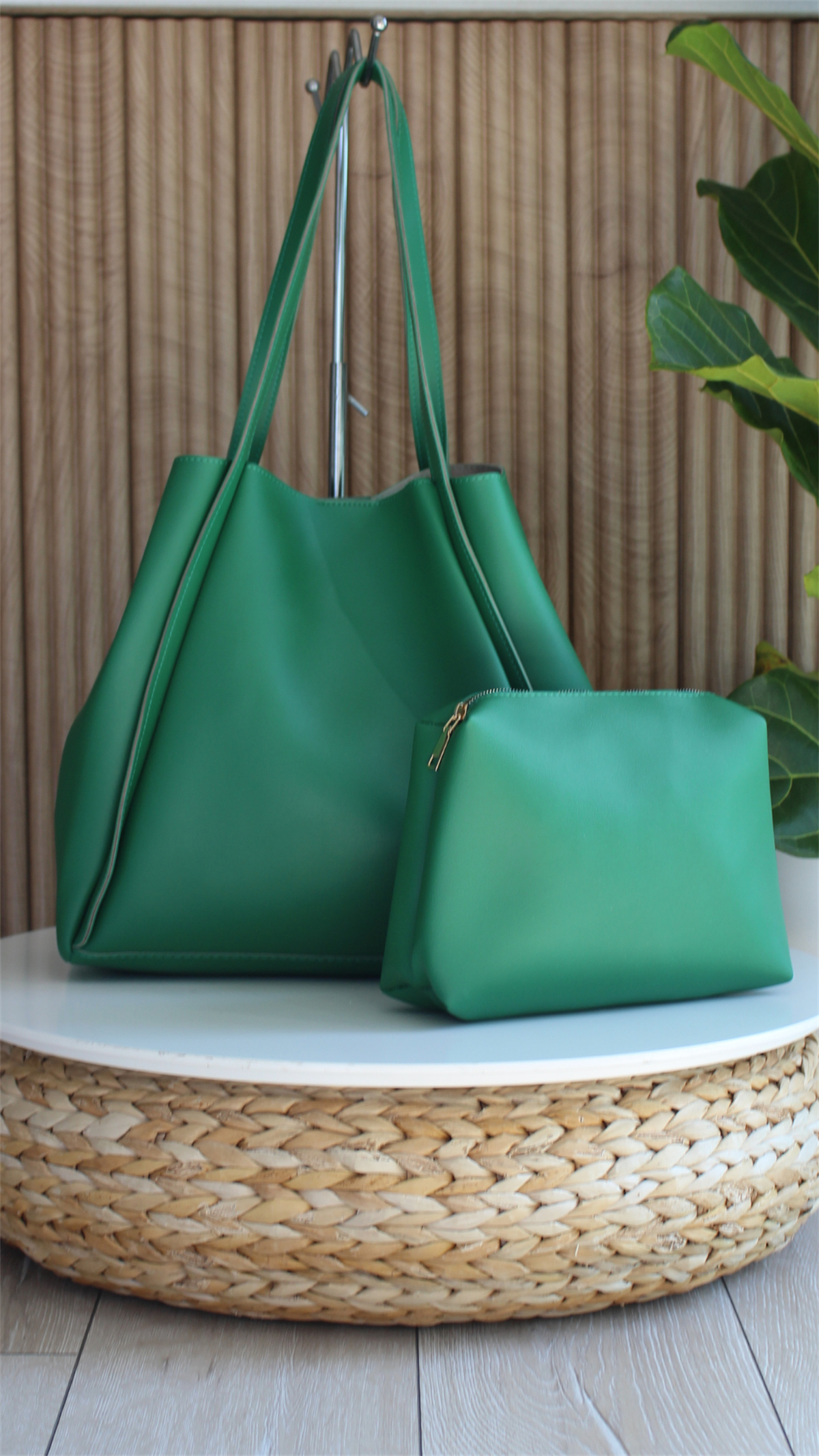 Kadın Yeşil 2'li Büyük Boy Yavrulu Omuz Çantası ELENAKADIN ÇANTASIWATCHOFROYALELENAKadın Yeşil 2'li Büyük Boy Yavrulu Omuz Çantası ELENA