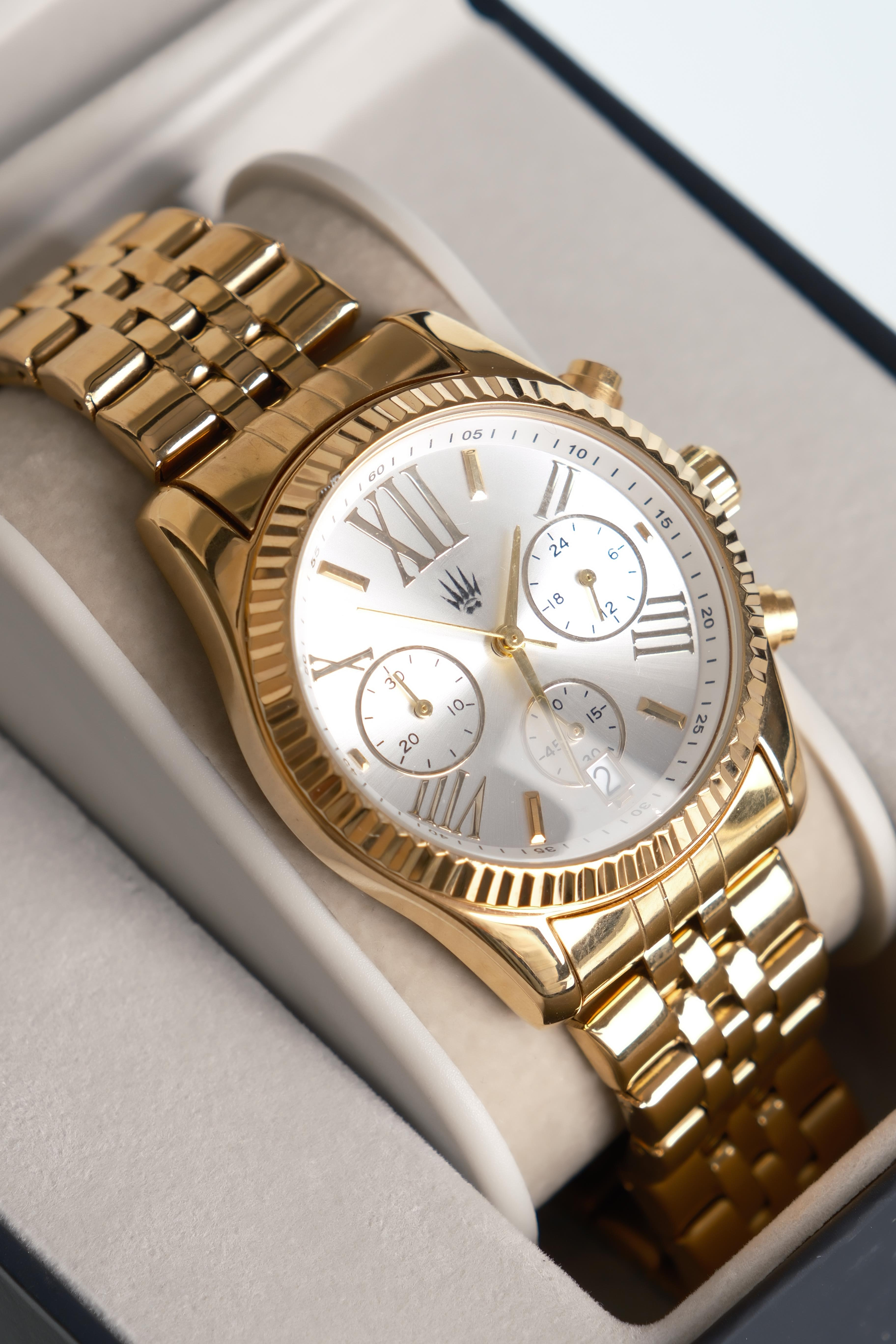 Aurum Gold White Kadın Çelik Kol Saati   Kadın SaatWATCHOFROYALAurumAurum Gold White Kadın Çelik Kol Saati   