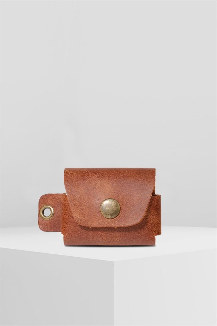 Apple Airpods Pro Hakiki Deri Kılıf+Anahtarlık Tiguan  Taba KılıfWATCHOFROYALAİRPODSKILIFANAHTARLIKApple Airpods Pro Hakiki Deri Kılıf+Anahtarlık Tiguan  Taba 