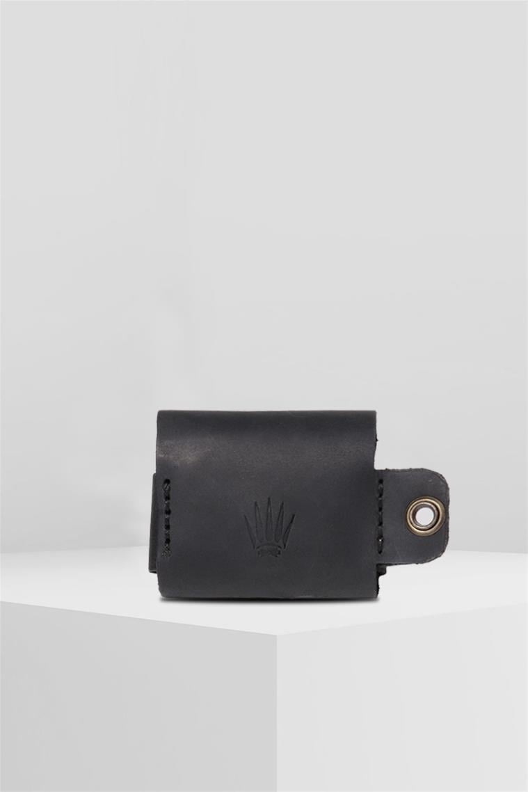 Apple Airpods Pro Hakiki Deri Kılıf+Anahtarlık Mat SiyahKılıfWATCHOFROYALAİRPODSKILIFANAHTARLIKApple Airpods Pro Hakiki Deri Kılıf+Anahtarlık Mat Siyah