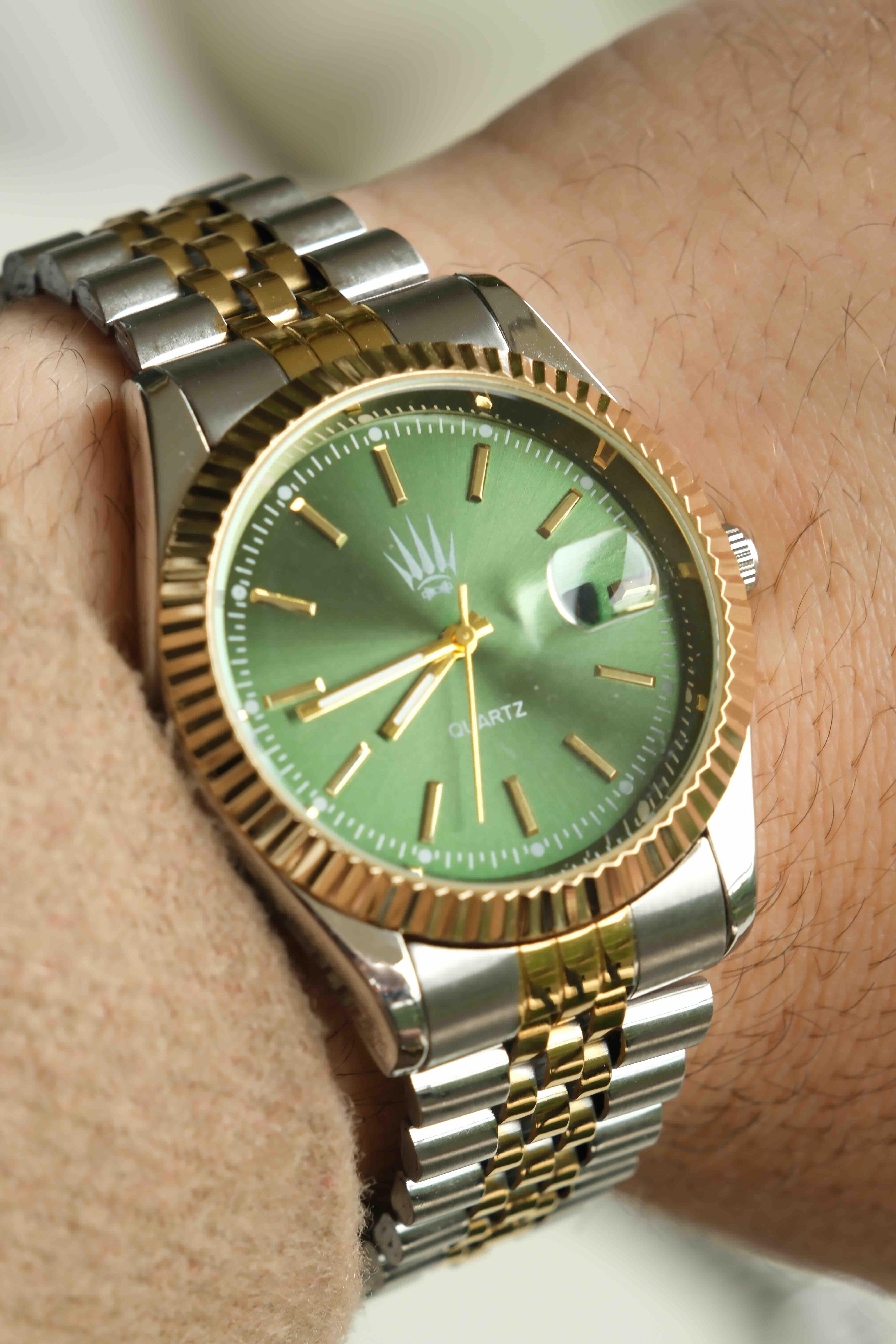 Triton Date Silver Gold Yeşil Kol SaatiWatchesWATCHOFROYAL.Triton Date Silver Gold Yeşil Kol Saati