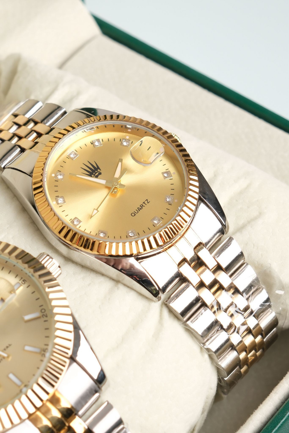 Çift Saati Crest Line Silver Gold Yellow Kol SaatiWatchesWATCHOFROYALçiftsaaticrestÇift Saati Crest Line Silver Gold Yellow Kol Saati