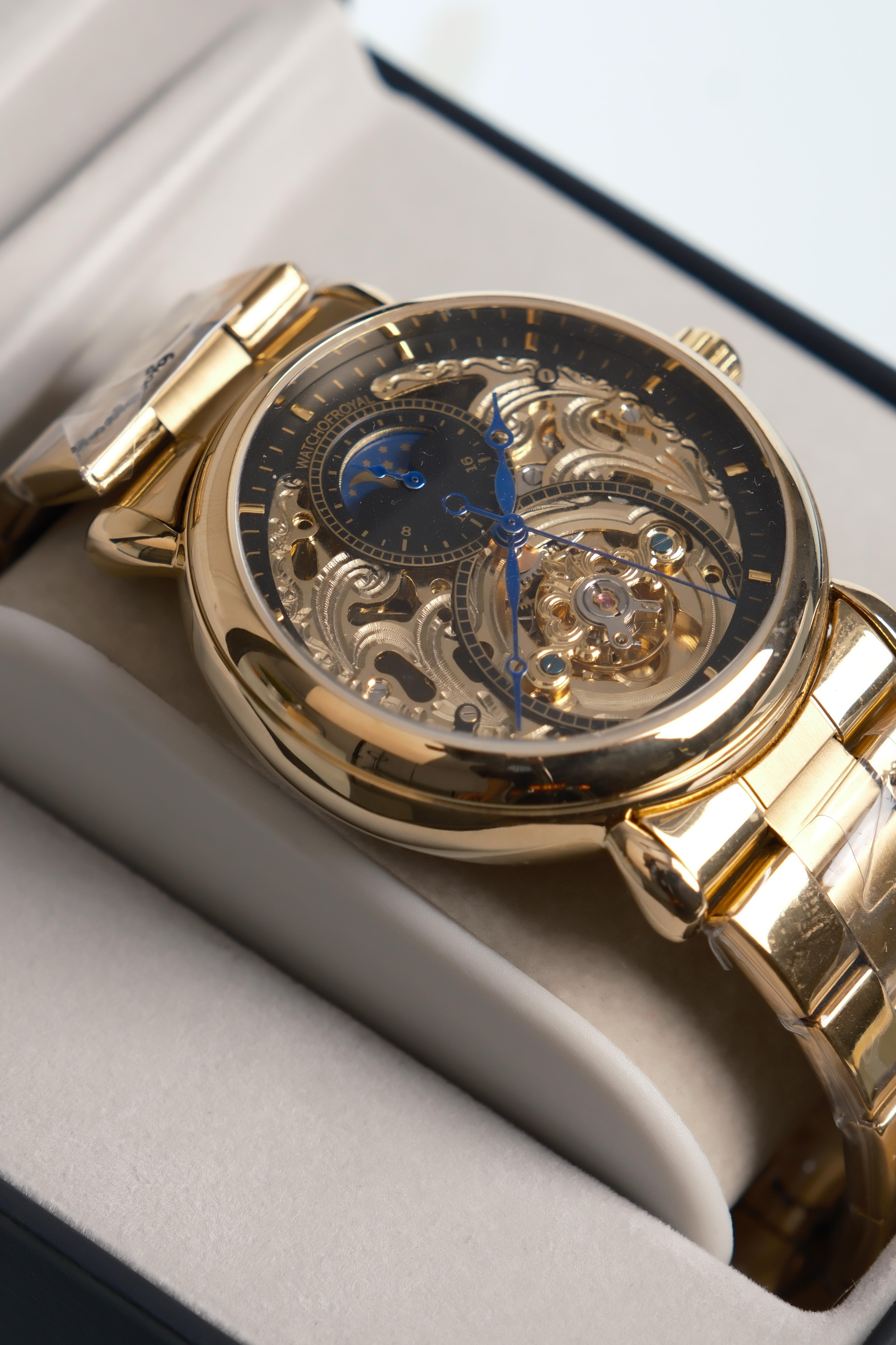 GENEVE TOURBILLON GOLD KOL SAATİKol SaatiWATCHOFROYALGENEVETOURBILLONGLDGENEVE TOURBILLON GOLD KOL SAATİ