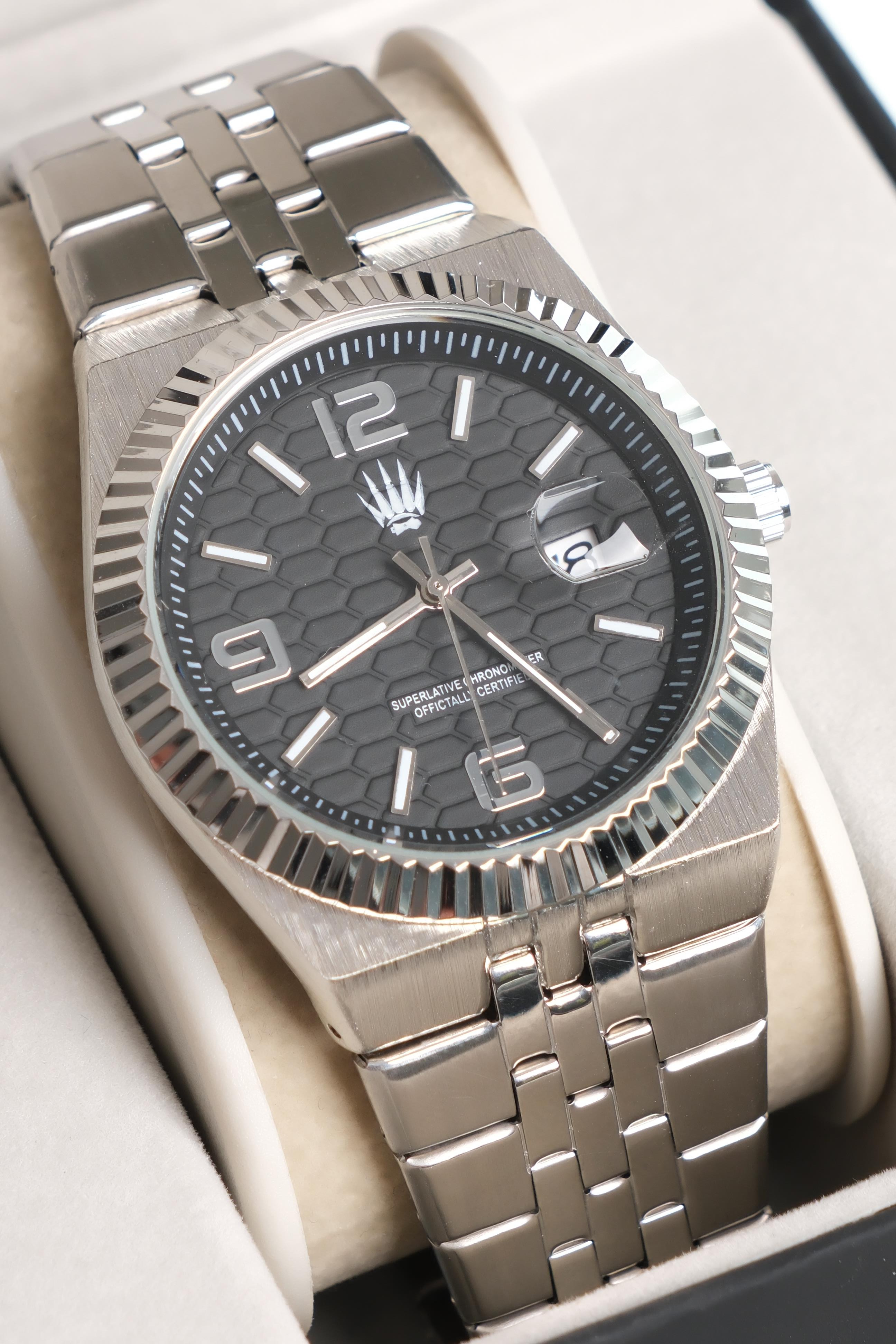 Hexora Prime Silver Black Çelik Kol SaatiKol SaatiWATCHOFROYALHexora PrimeHexora Prime Silver Black Çelik Kol Saati