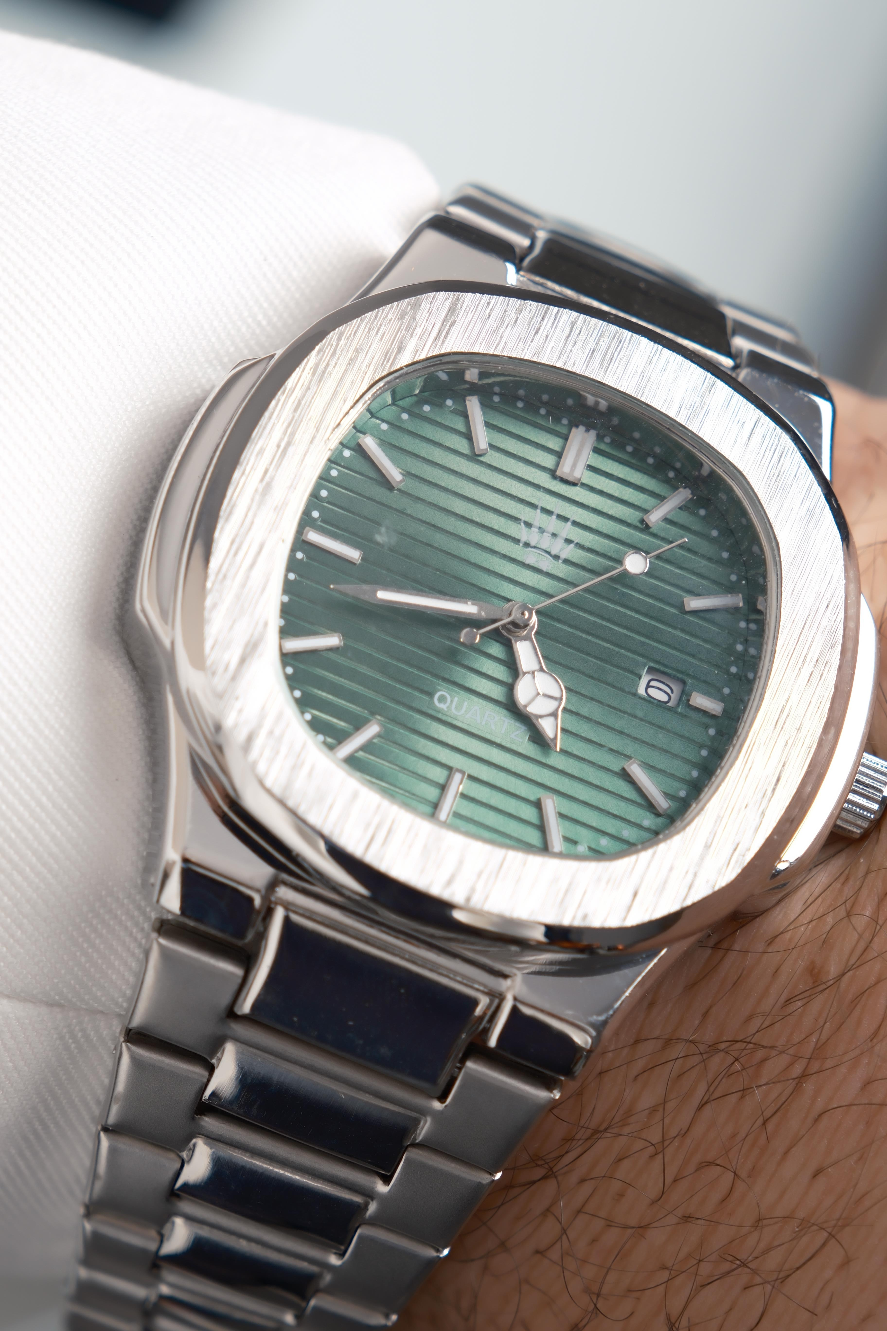 Nautilus Gold Green Kol SaatiWatchesWATCHOFROYALNautilusNautilus Gold Green Kol Saati